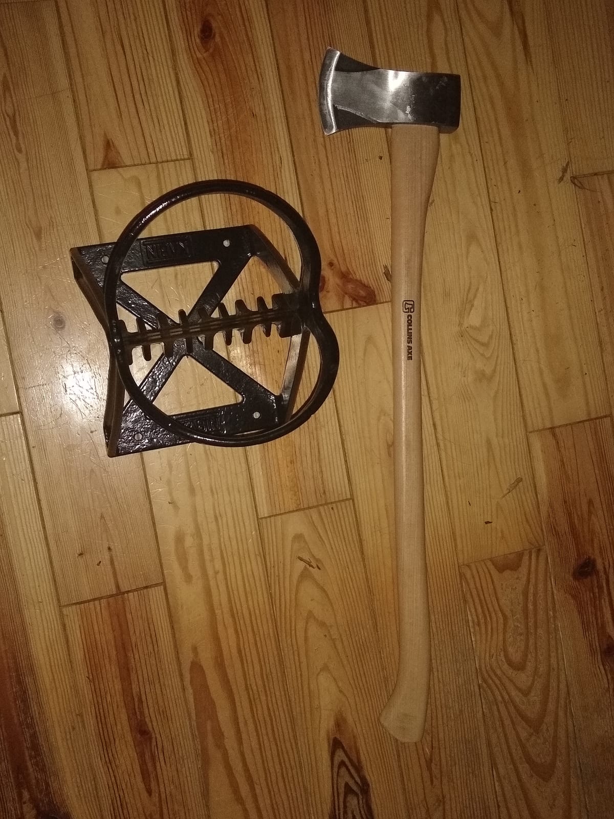 KABIN Kindle Quick Compact Log Splitter - Manual Splitting Tool - Steel Wedge Point Splits Firewood Like A Boss Safely & Easily customer photo 2