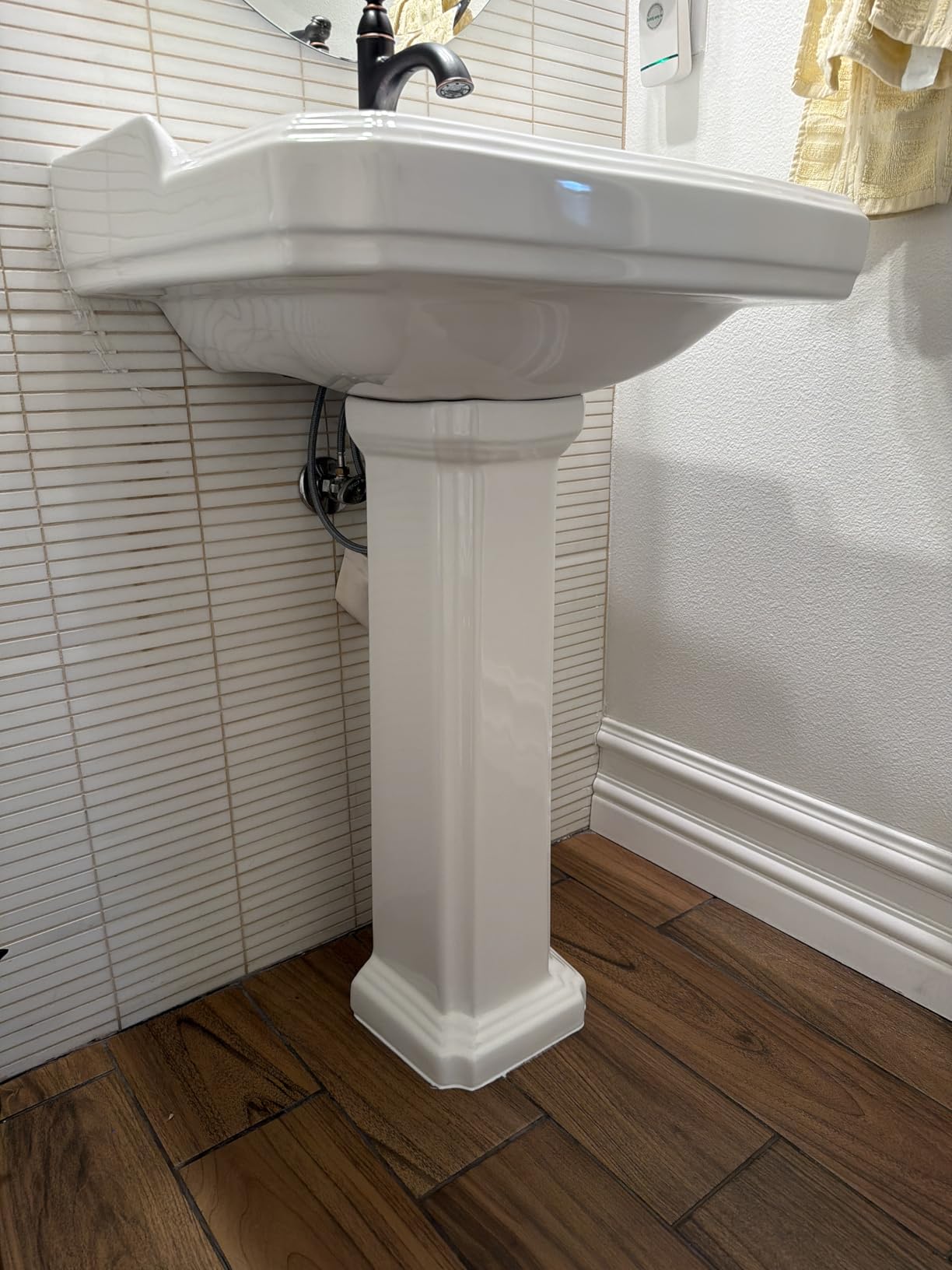 Bathroom Pedestal Sink, 20 x 26