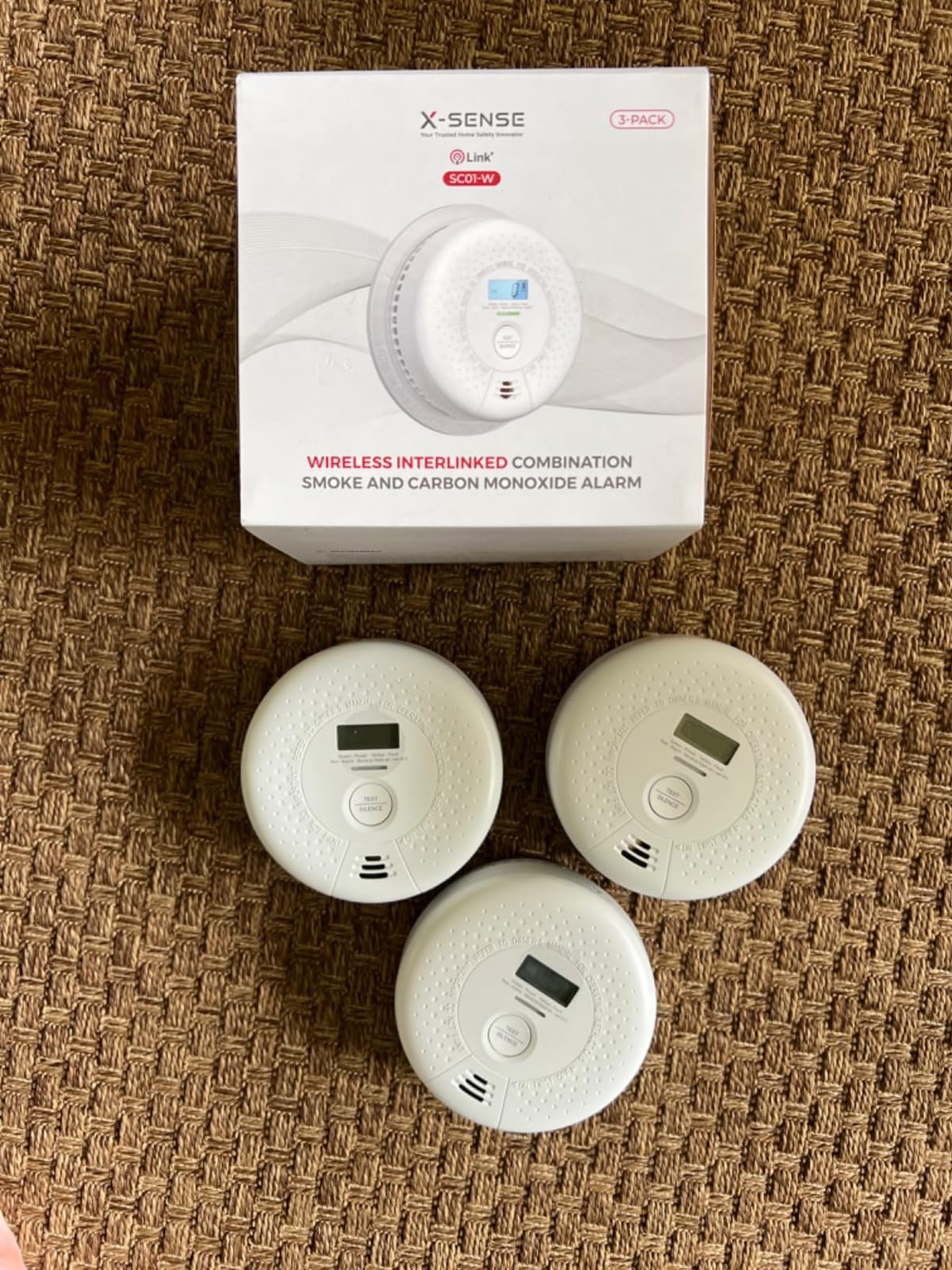 X-Sense Interconnected Smoke and CO Detector Combo, SC01-W, 6-Pack | 10-Year Sealed Battery (Not Hardwired), Whole-Home Wireless Interconnection, UL 217 & UL 2034 Certified customer photo 1