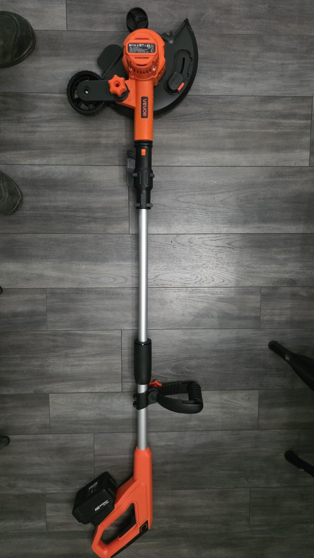 VEVOR Lawn Edger 8.8-in Blade, 20V Battery Powered Cordless Edger Lawn Tool customer photo 1