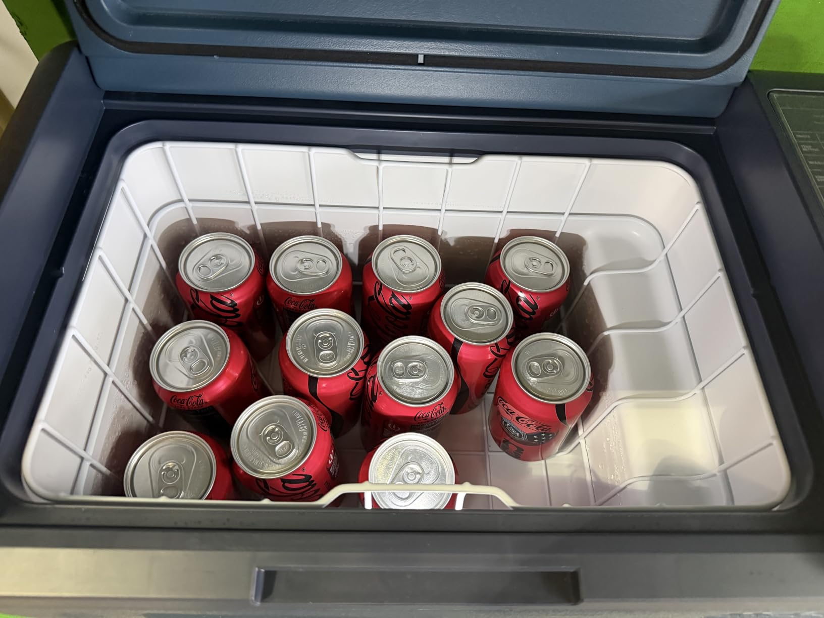 Aeitto 12 Volt Car Refrigerator 20Quart Car Fridge Freezer Electric Cooler Portable Cooler 12V Fridge RV Refrigerator -4℉-68℉ Temp Control 12/24V DC & 100-240V AC for Travel, Camping, RV, Road customer photo 2