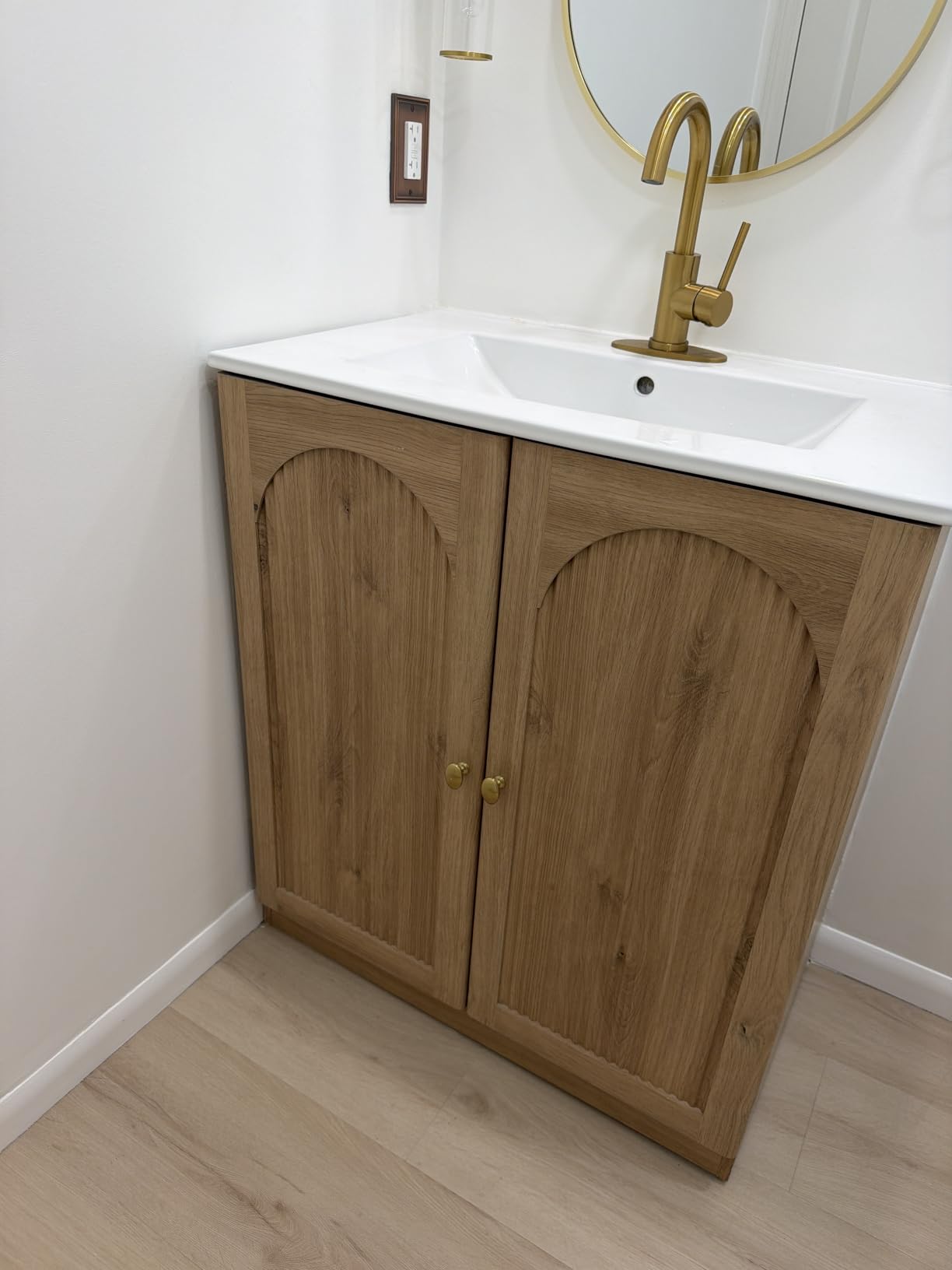 IFBUY 30 Inch Arched Bathroom Vanity with Sink, Fluted Design, Natural Oak | Modern Bathroom Vanity Cabinet w/Adjustable Storage Shelf, Freestanding Single Bathroom Vanity w/Ceramic Basin, Space-Saving customer photo 2