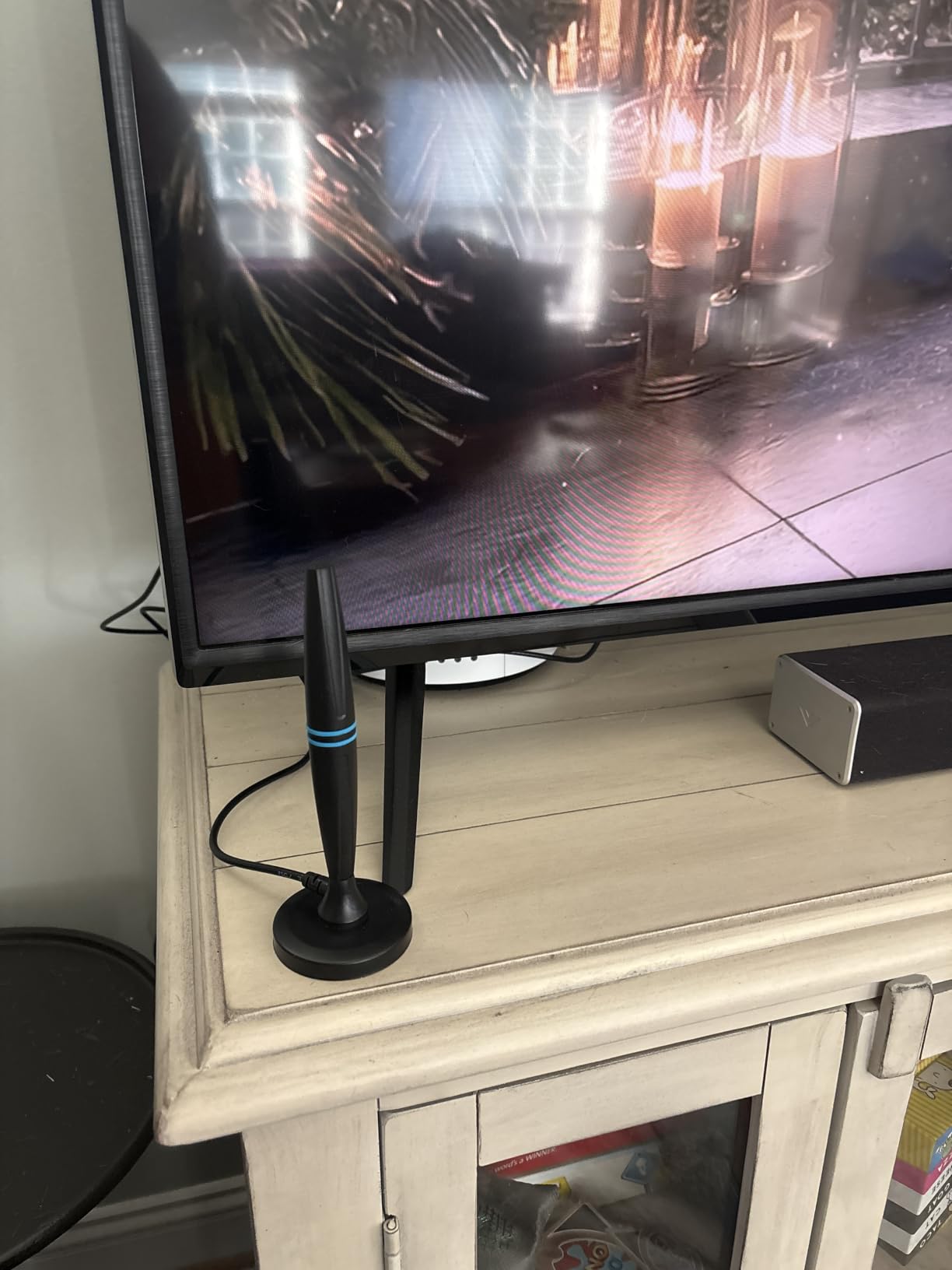 TV Antenna for Smart TV Indoor, TV Antenna for Local Channels | Support 4K 1080p with Signal Booster Antenna TV Digital HD Indoor & Outdoor-Cylindrical Antenna customer photo 1