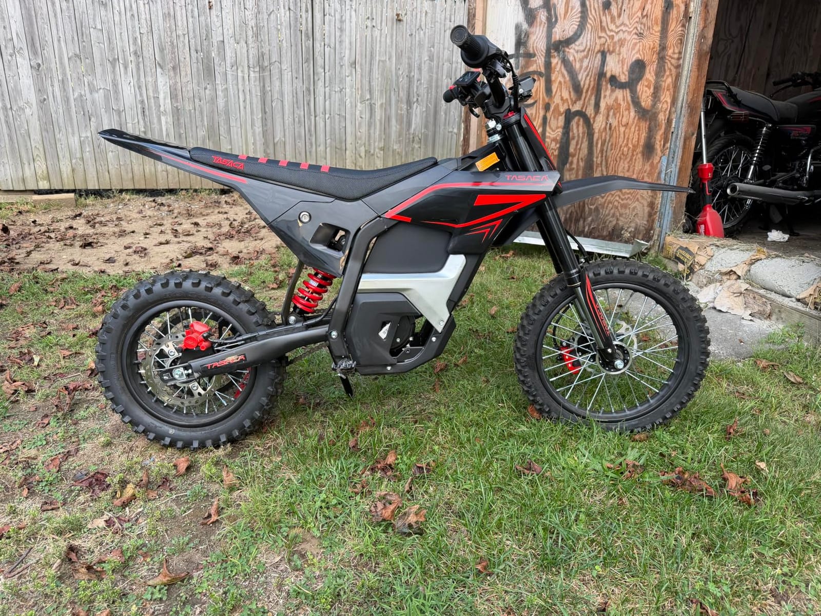 V58 Electric Dirt Bike, 5500W Peak Mid-Drive Motor & 276NM, 52+ MPH Max Speed & 5-Gears Electric Motorcycle with 52V 30Ah Long Battery, Hydraulic Brakes Off-Road EBike customer photo 2