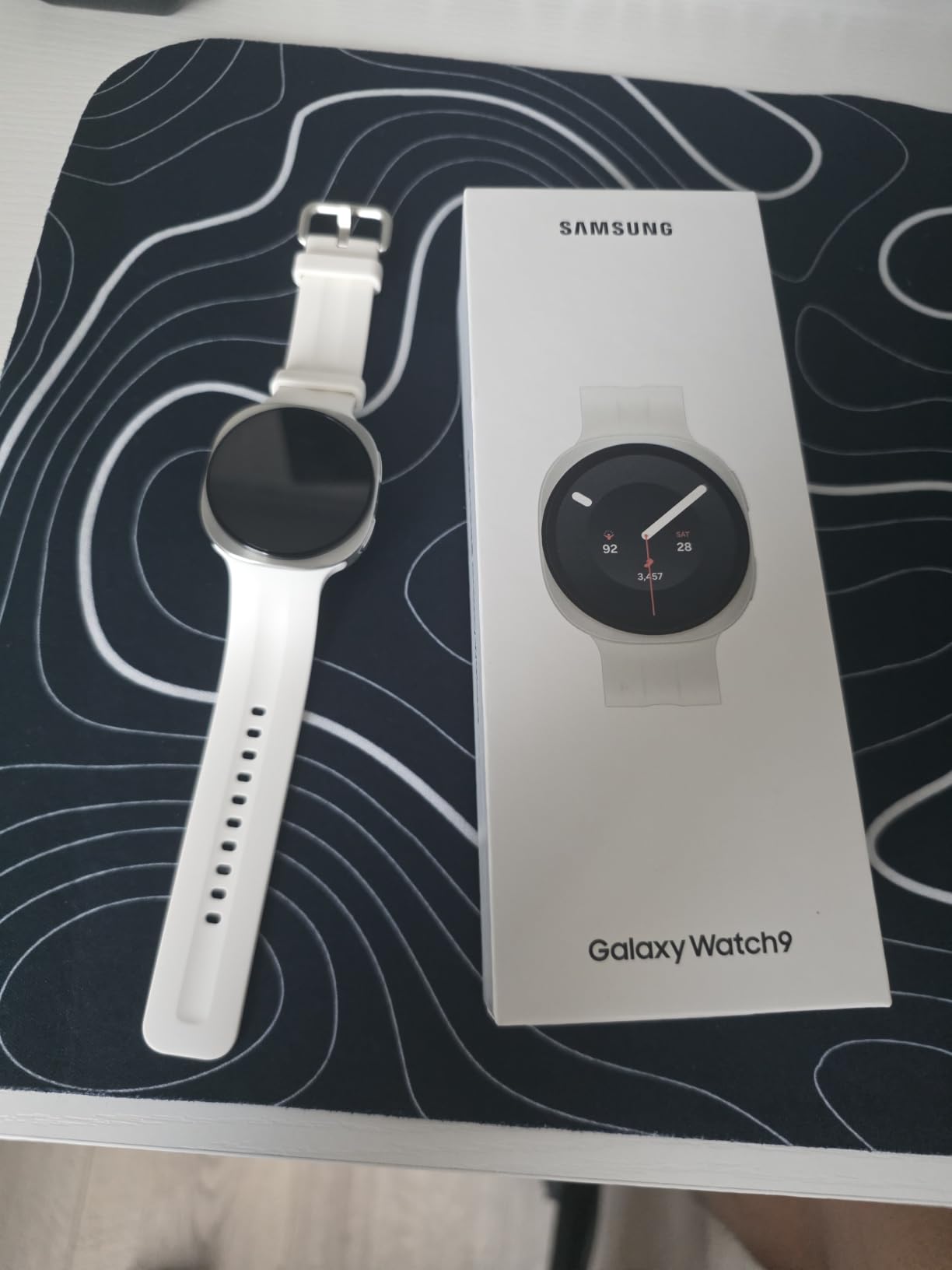 Samsung Galaxy Watch9, Graphite, 44mm Bluetooth Smartwatch | AI Assistant, Fitness Tracker, Sleep Coaching and Running Coaching with Heart Rate Tracking [US Version, 2 Yr Warranty] customer photo 1