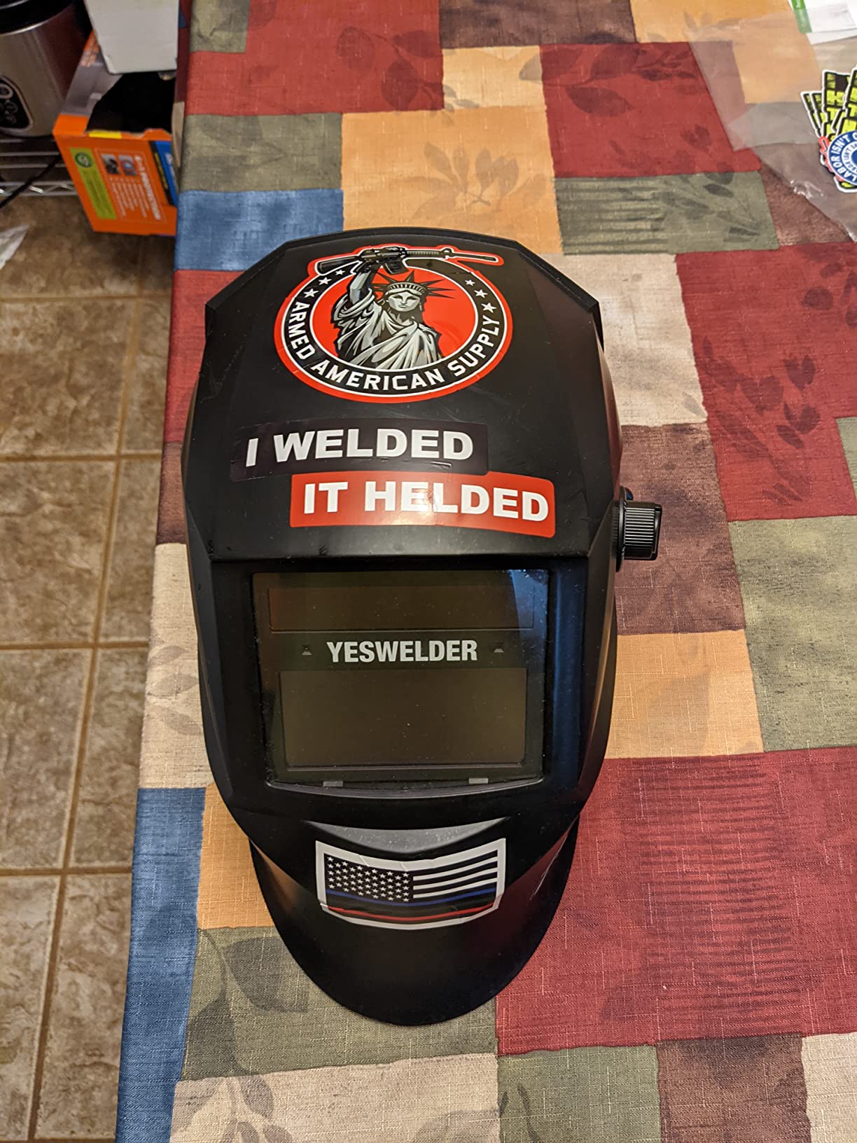 YESWELDER Auto-Shade Welding Helmet, Internal Digital Control, 180° View customer photo 2