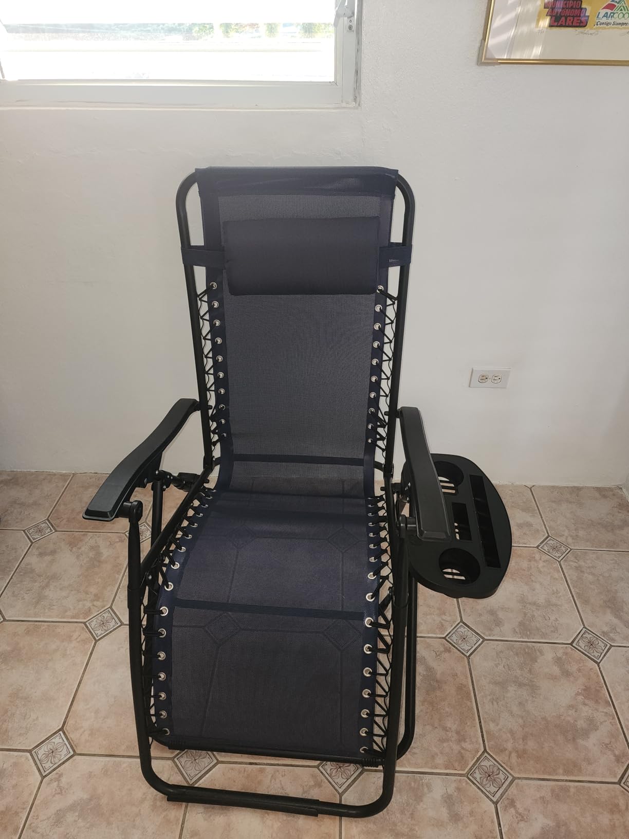 Sweetcrispy Zero Gravity Chairs Set of 2, Outdoor Folding Patio Lounge Chair with Cup Holder Tray, Portable Beach Camping Recliner for Poolside, Garden, Backyard, Lawn, Solid Black customer photo 2