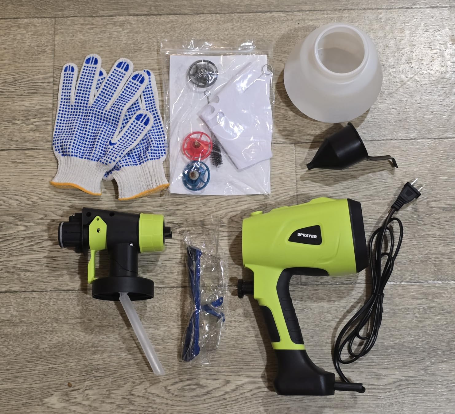 1000W Paint Sprayer - HVLP Electric Spray Paint Gun with 4 Copper Nozzles & 3 Patterns customer photo 2