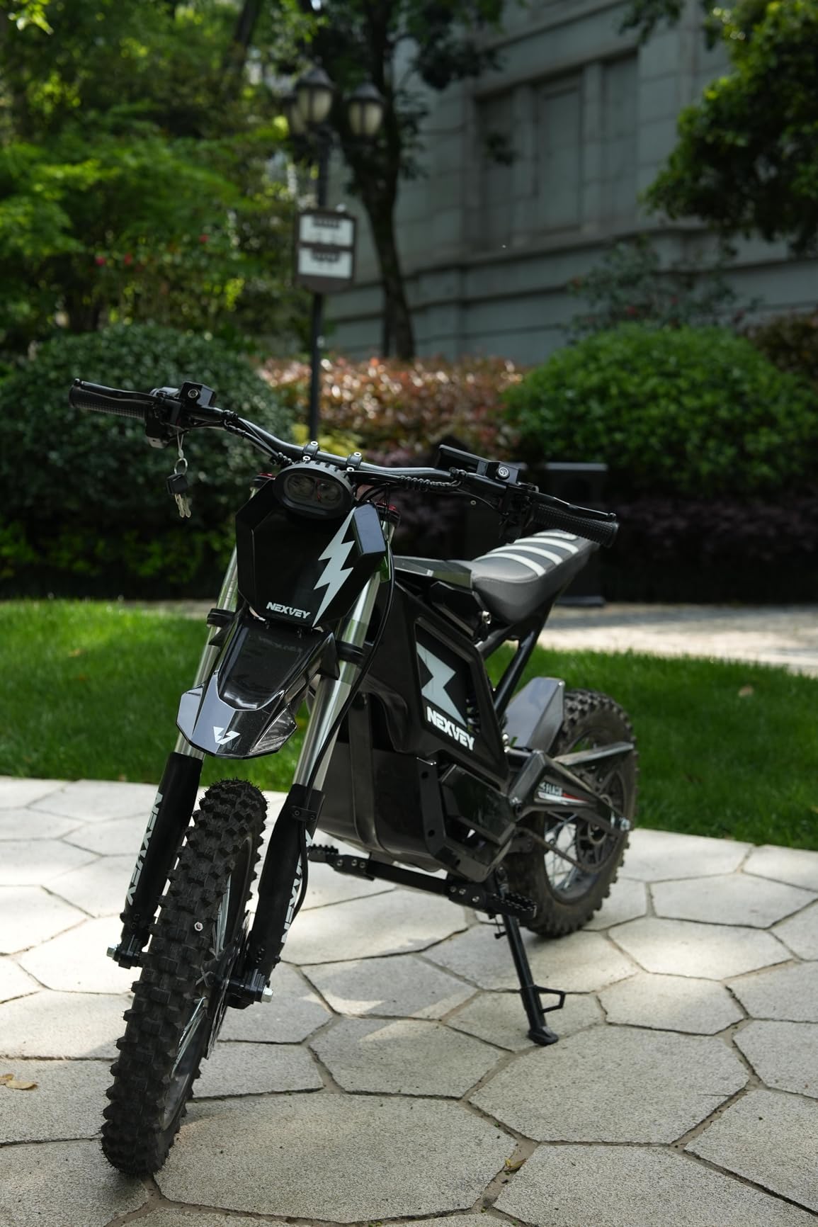 NEXVEY FLASH PRO Electric Dirt Bike for Adults, 5000W Peak Mid-Drive Motor Electric Motorcycle with Wheelie Assist, 55 MPH 50 Miles 60V 27Ah, 17/14