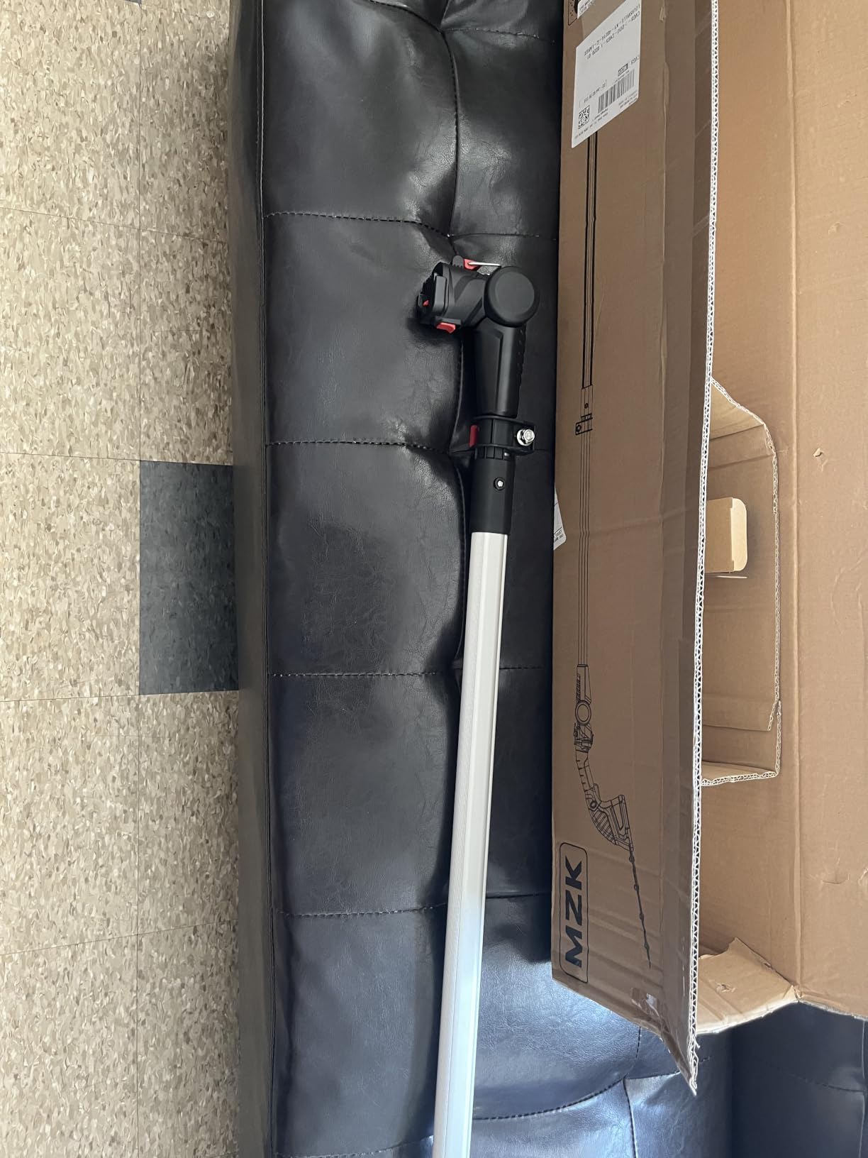 MZK 20V 2-in-1 Pole Hedge Trimmer & Grass Shear, 13-Foot Reach customer photo 2