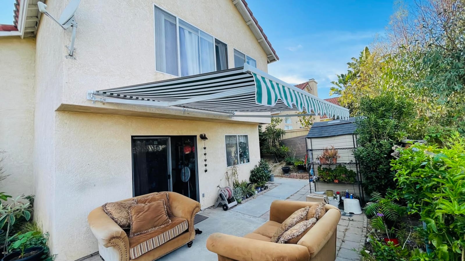 Aoxun 15x10FT Motorized Retractable Awning with Remote Control Manual Crank customer photo 2