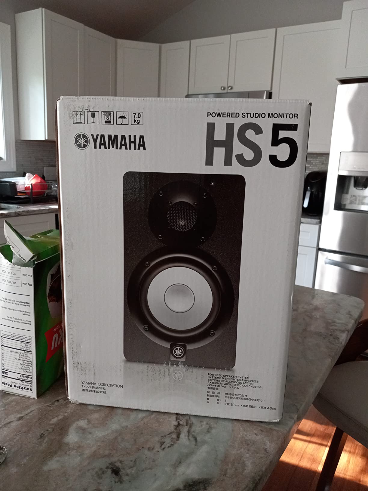 Yamaha HS5 Pair 2-Way bass-Reflex bi-Amplified nearfield Studio Monitors customer photo 2