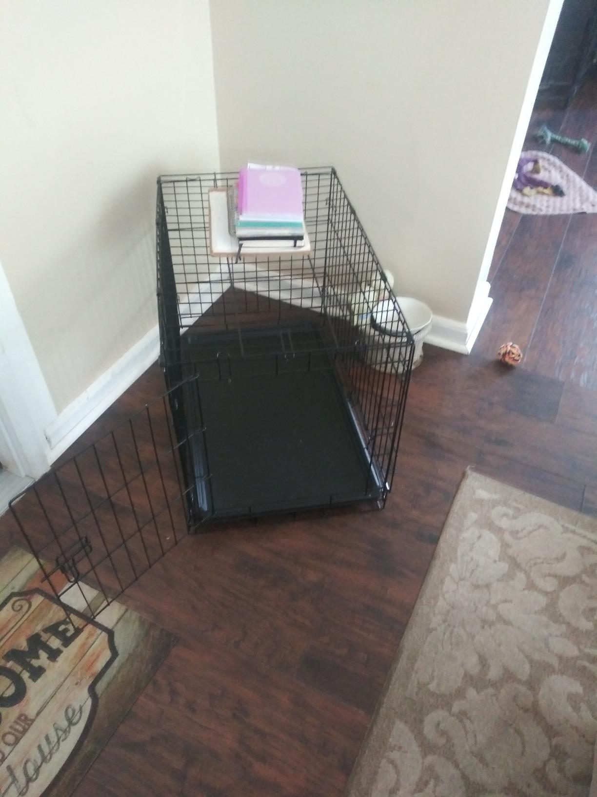Carlson Pet Products Single Door Metal Dog Crate, Intermediate 36