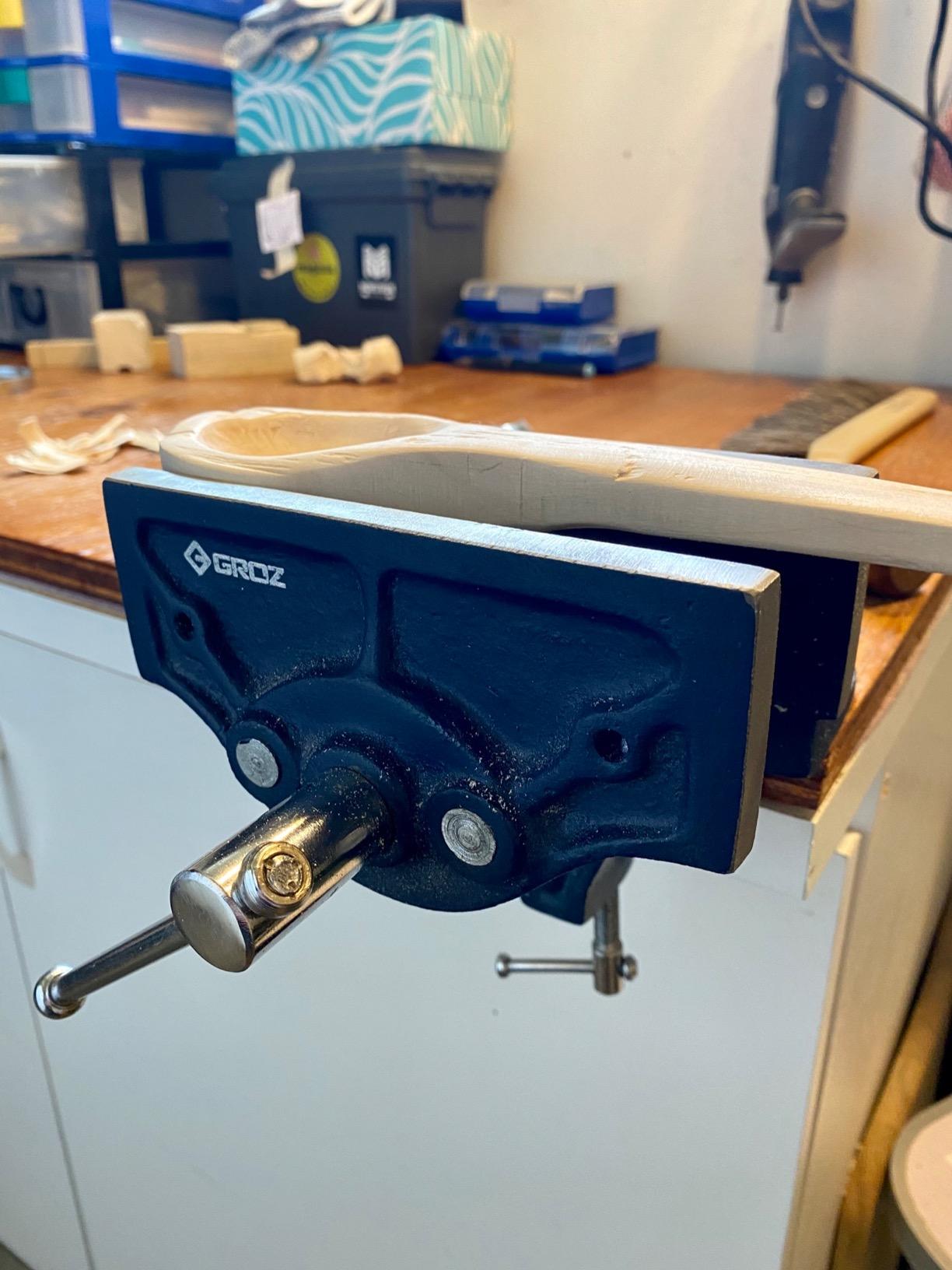 Groz 6-Inch Portable Woodworking Vise, Dual Mount Bench Clamp or Bolt-Down, Cast Iron with Toe-In Jaws and Chrome-Plated Screw, for Woodworkers and DIY (39006) customer photo 2