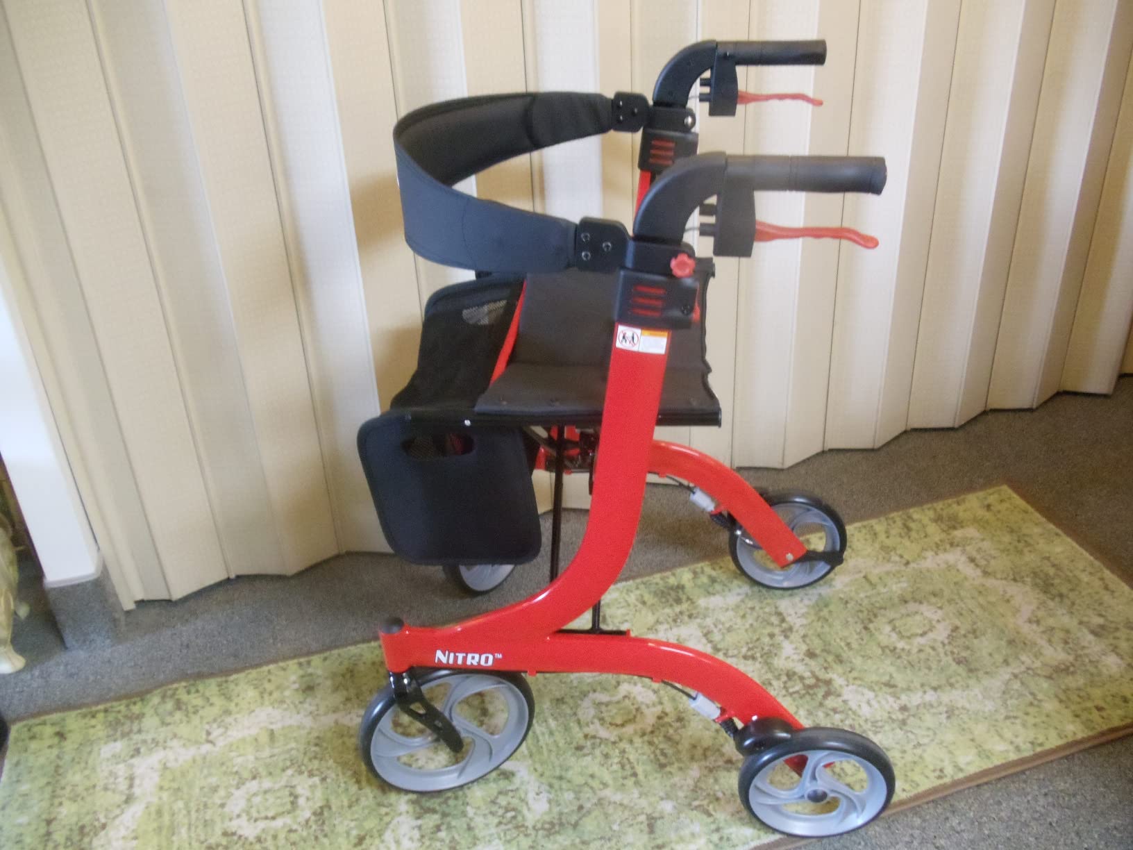 Drive Medical RTL10266CF Nitro Elite CF Rollator Walker with Seat, Black customer photo 2