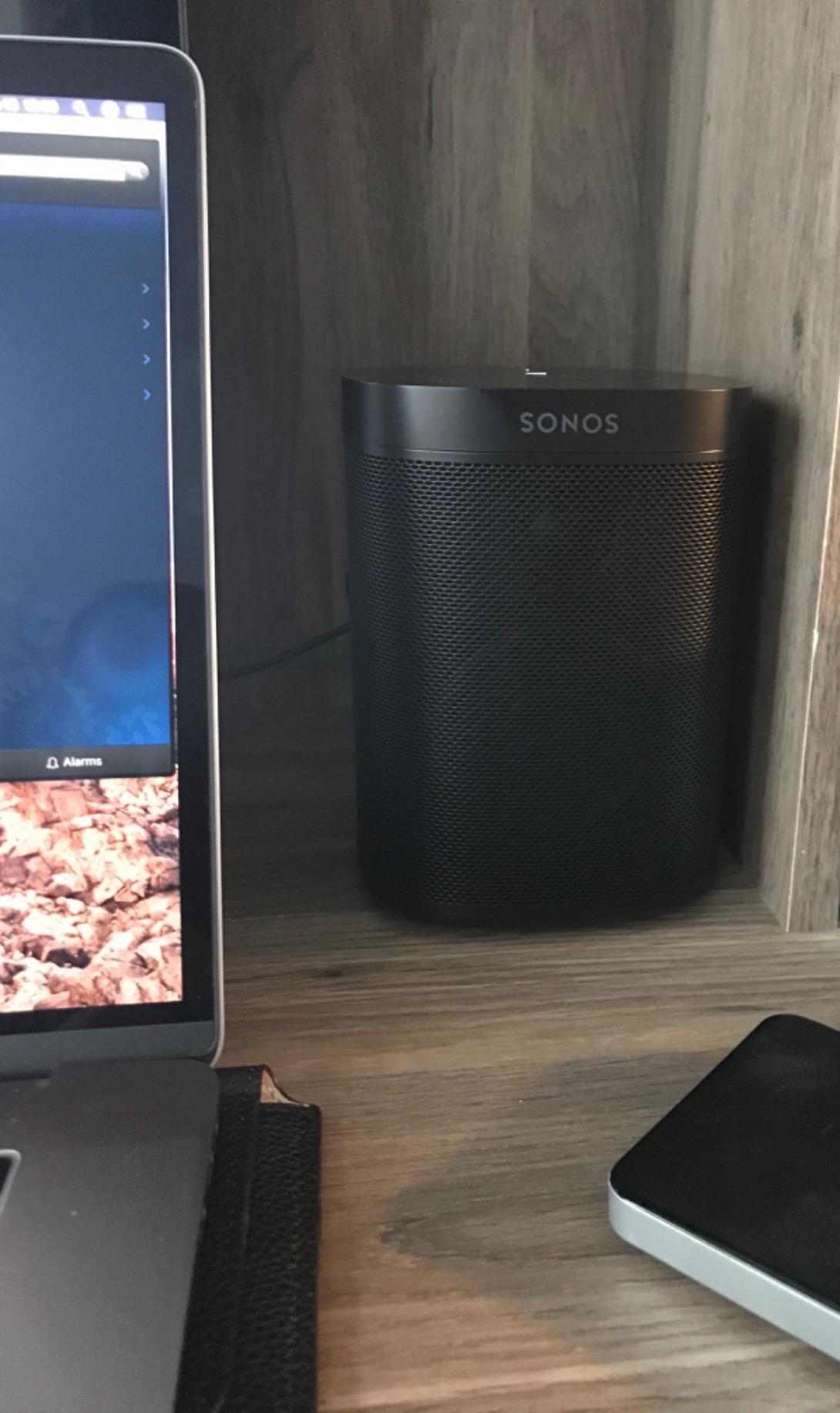 Sonos One (2017) - Black customer photo 2