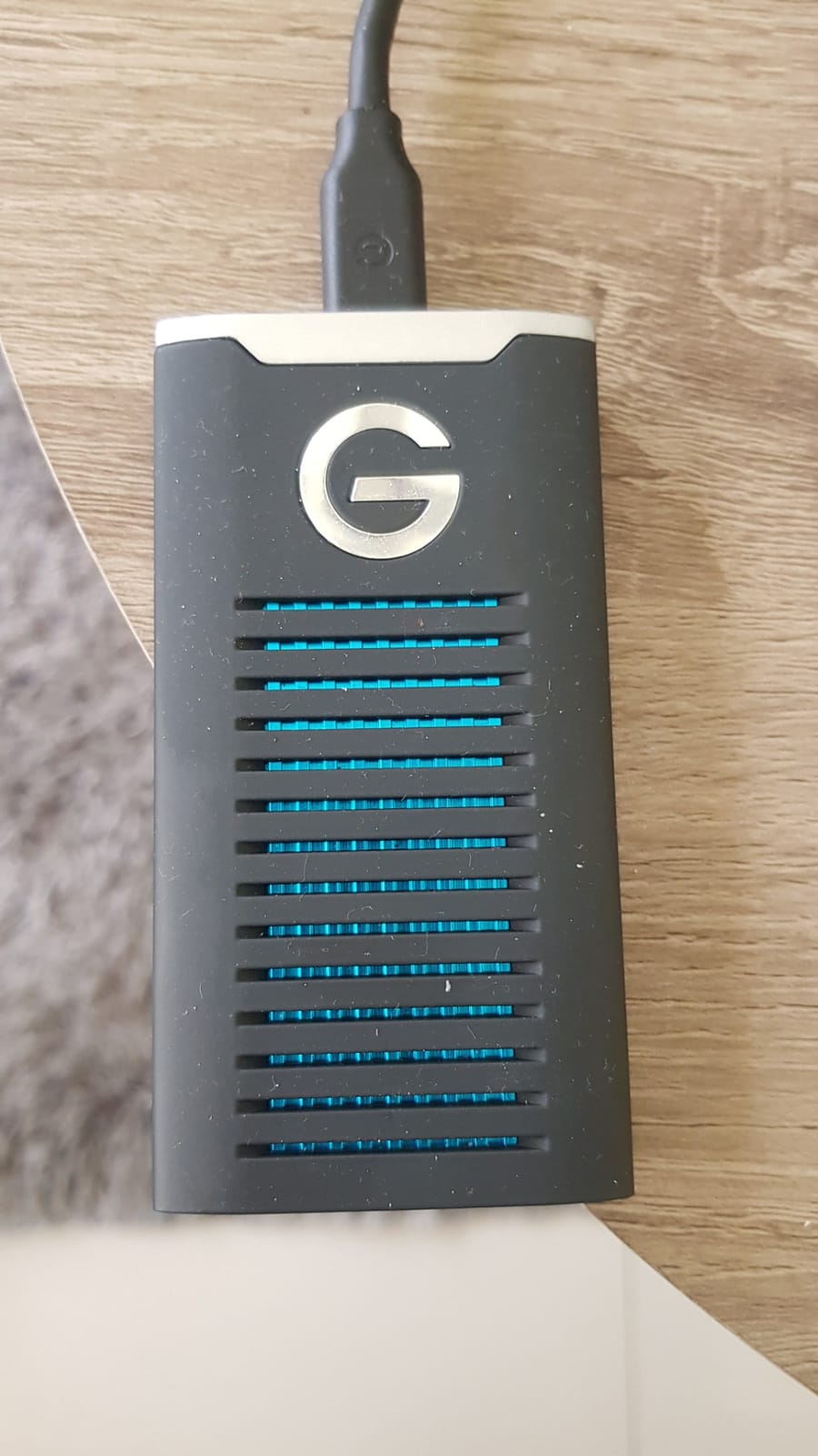 G-Technology 2TB G-DRIVE mobile SSD Durable Portable External Storage - USB-C (USB 3.1), Up to 560 MB/s - 0G06054-1, black customer photo 1