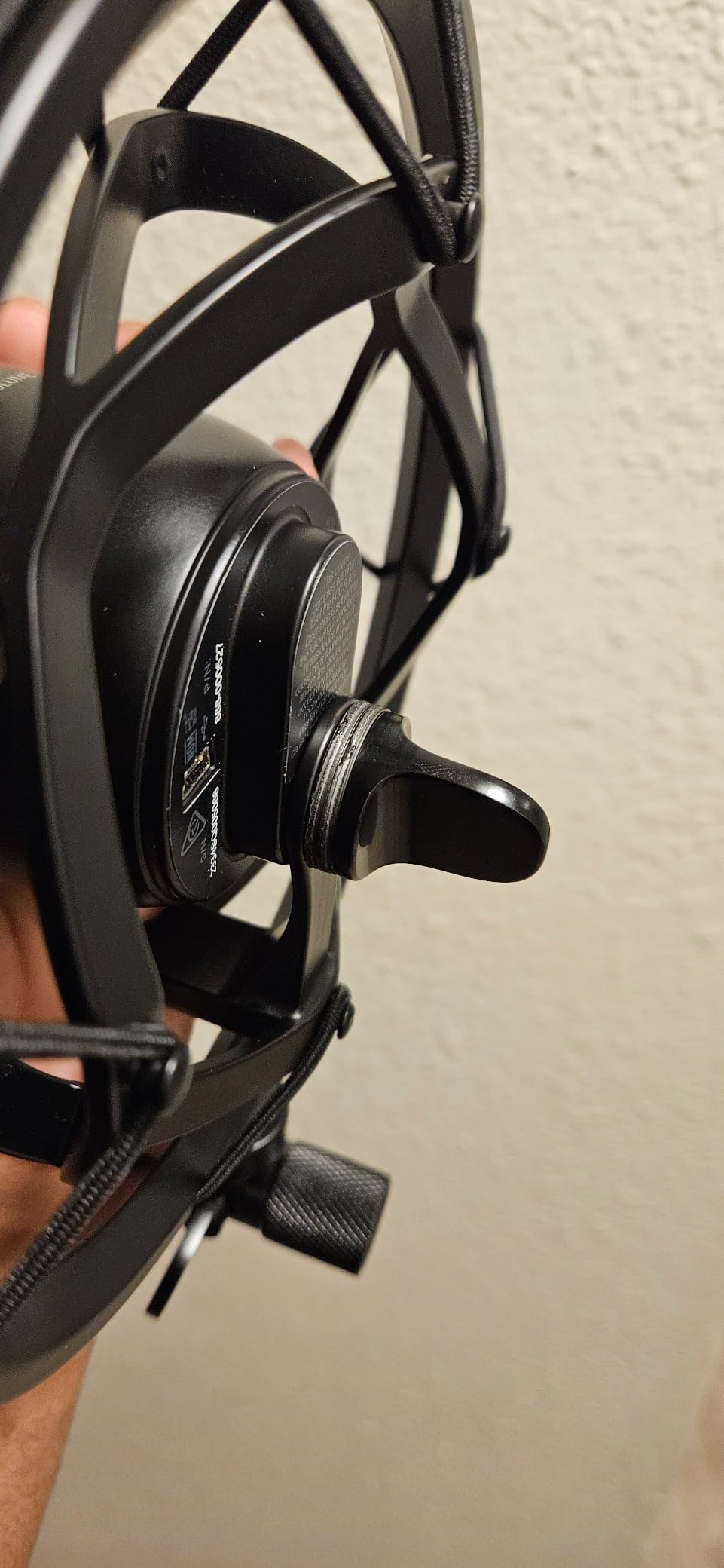 Logitech G Blue Radius III Custom Shockmount for Yeti and Yeti Pro USB Microphones customer photo 1