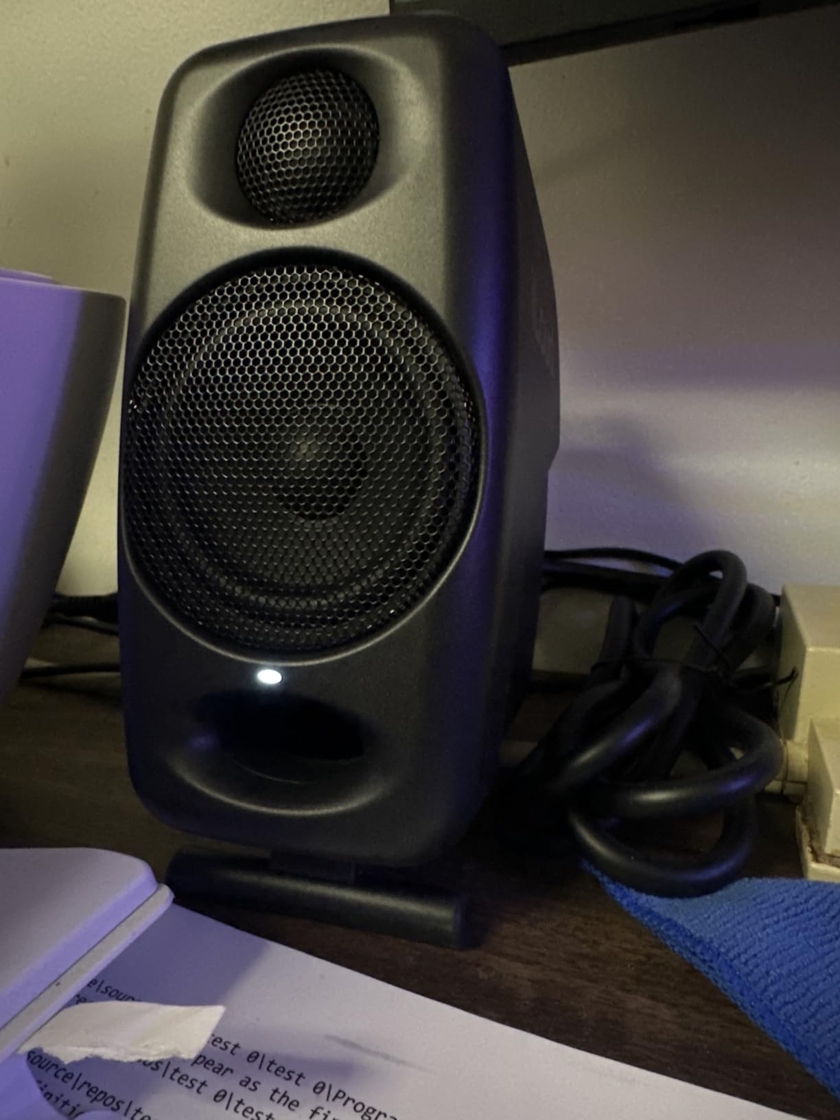 IK Multimedia iLoud Micro Monitor White 50 watt Portable Wireless Bluetooth Studio Reference Monitors, Dual Speakers for Music Production, Mixing, Mastering, Composing, producing and DJs customer photo 2