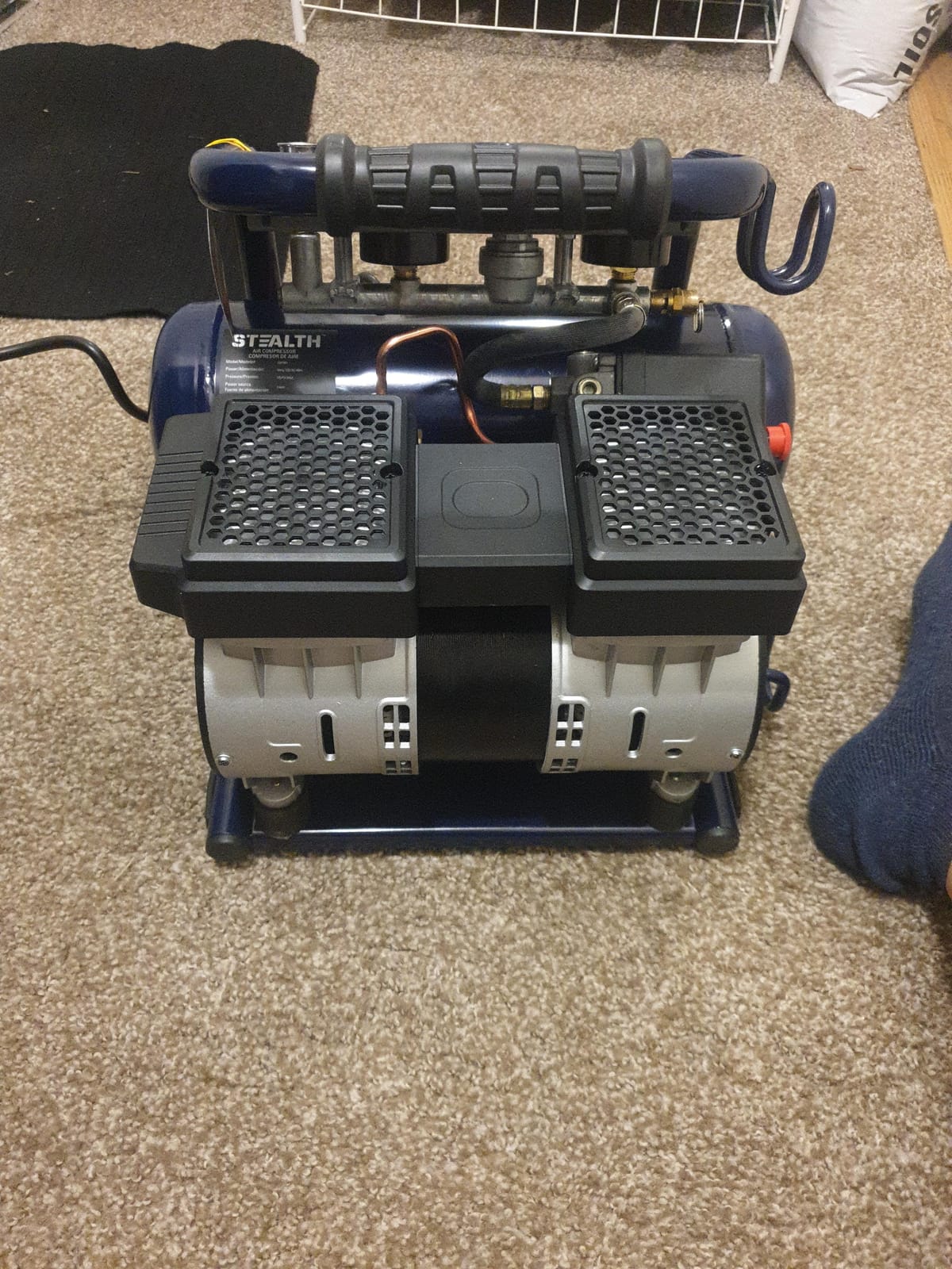 Stealth Air Compressor 2 Gallon, 3/4 HP Oil-Free Compressor, Less than 60dB Ultra Quiet Electric Air Compressor,Max 125 PSI Pressure for Tire Inflation,Nailing,Home DIY Project(SAQ-1234) customer photo 1