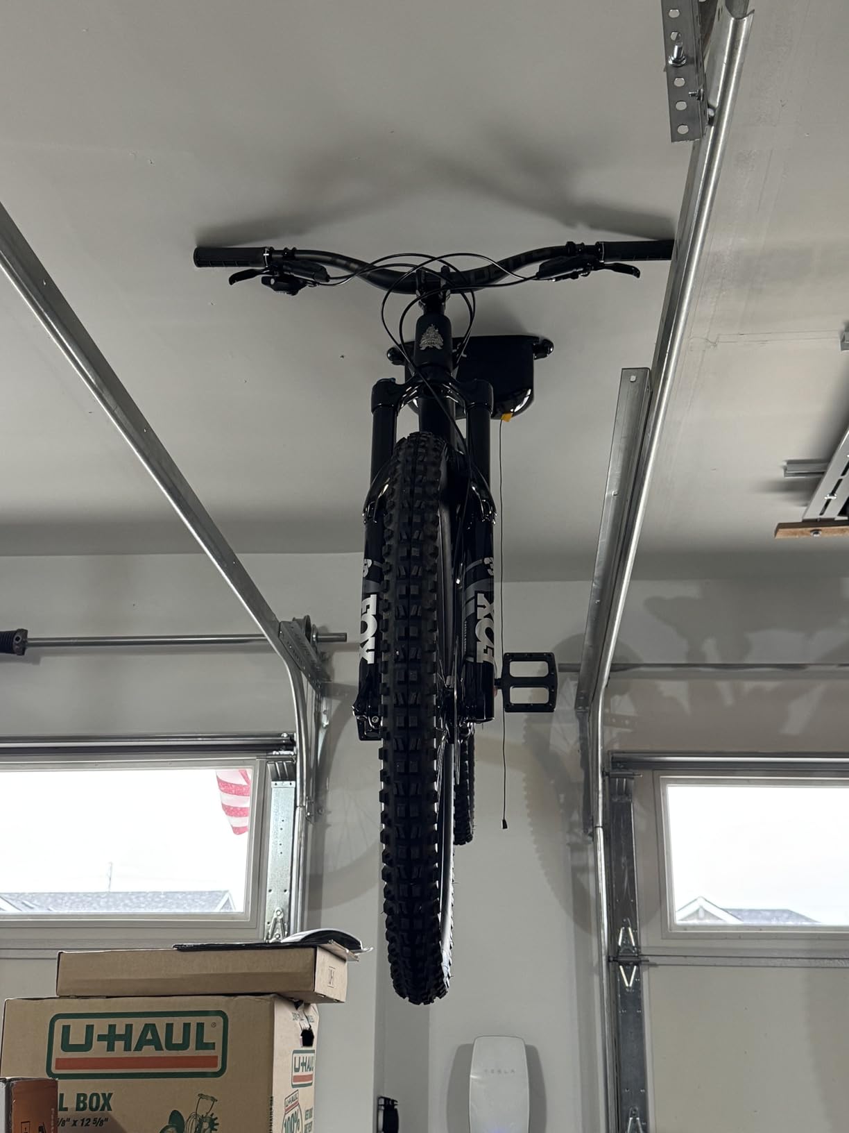 Kradl - Spring-Powered Ceiling Bike Hoist and Rack for Effortless Storage customer photo 2