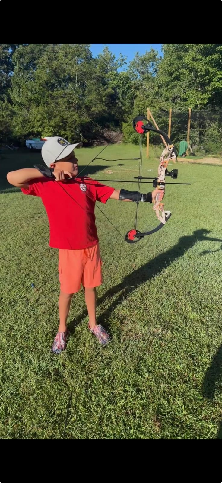 Compound Bow Archery for Youth and Beginner, Right Handed,19”-28” Draw Length,15-29 Lbs Draw Weight, 260 fps customer photo 2