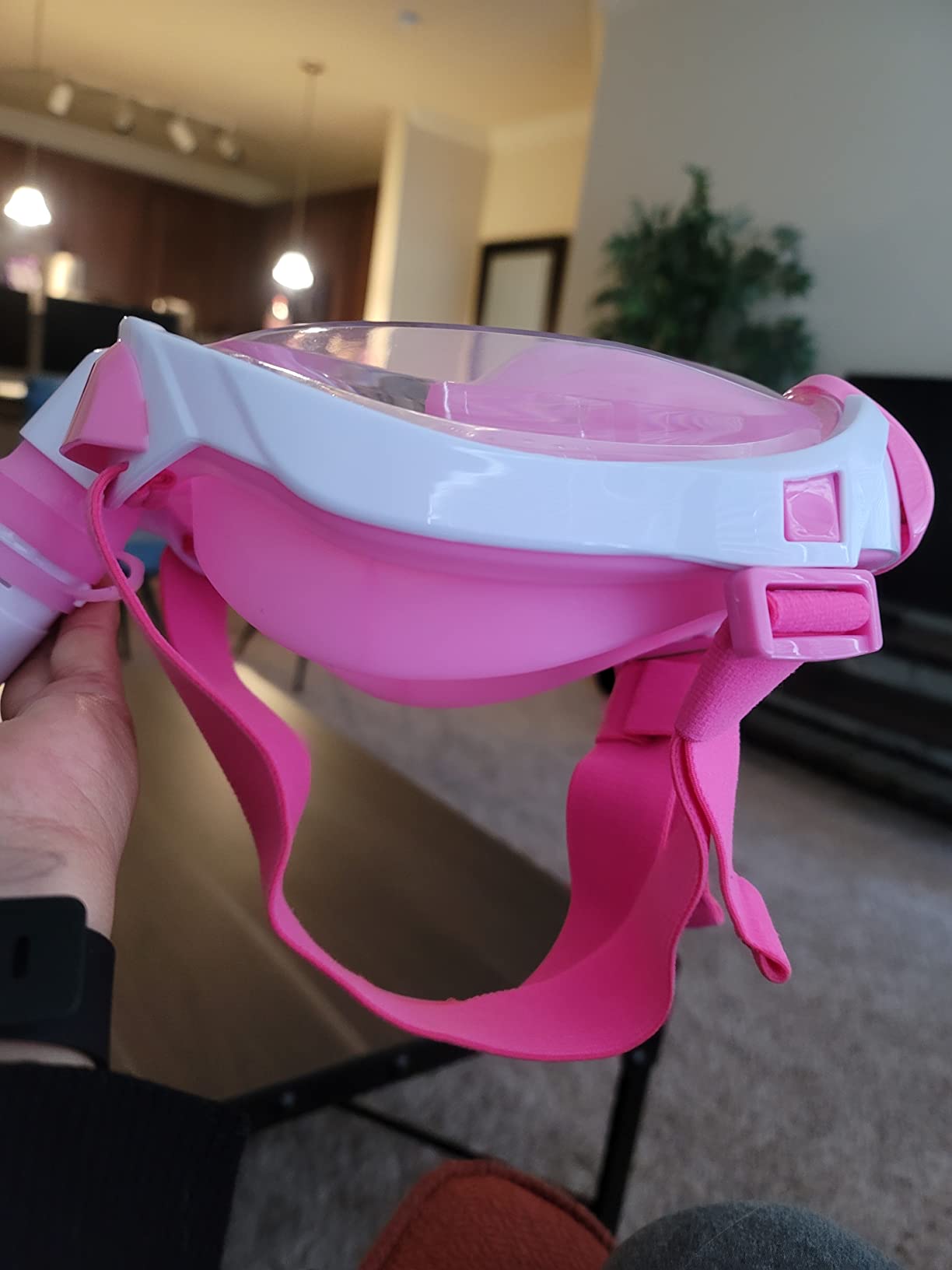 WSTOO Kids Full Face Snorkel Masks,Suitable for Beginners Dry Top Snorkeling Gear,Can Your Mouth or Nose to Breathe,180 Degrees Panoramic View,Anti-Fog Anti-Leak,Summer Travel and Vacationing Gifts customer photo 2