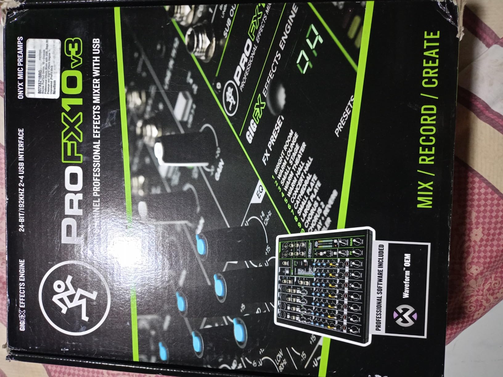 Mackie ProFX10v3 10-Channel Mixer, USB Recording, GigFX Effects customer photo 2
