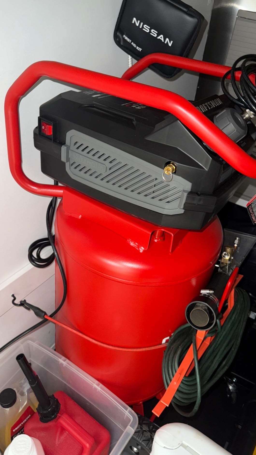 Craftsman Air Compressor, 20 Gallon Oil-Free 1.8 HP Max 175 PSI Pressure Two Quick Couplers Big Capacity, Red- CMXECXA0232043 customer photo 1