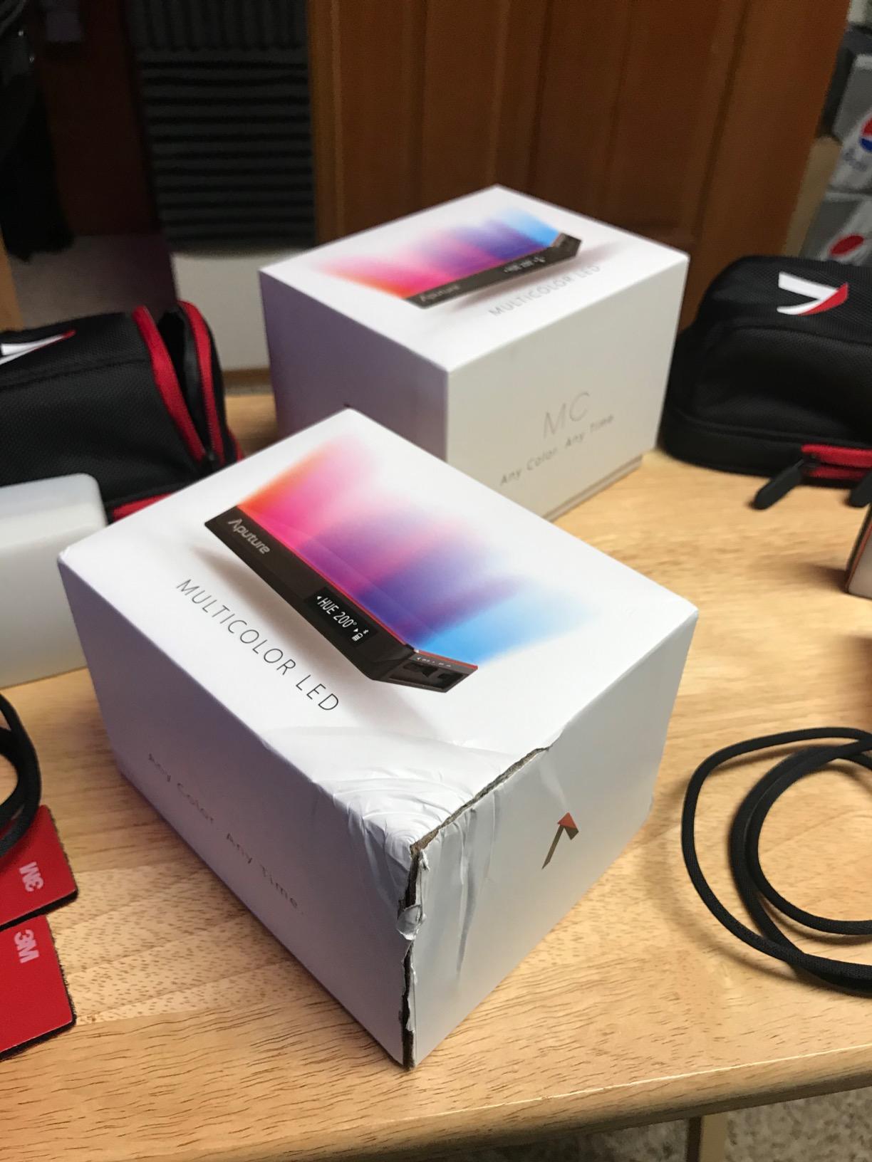 Aputure Amaran MC RGBWW Mini On Camera Video Light,CRI/TLCI 96+ customer photo 1