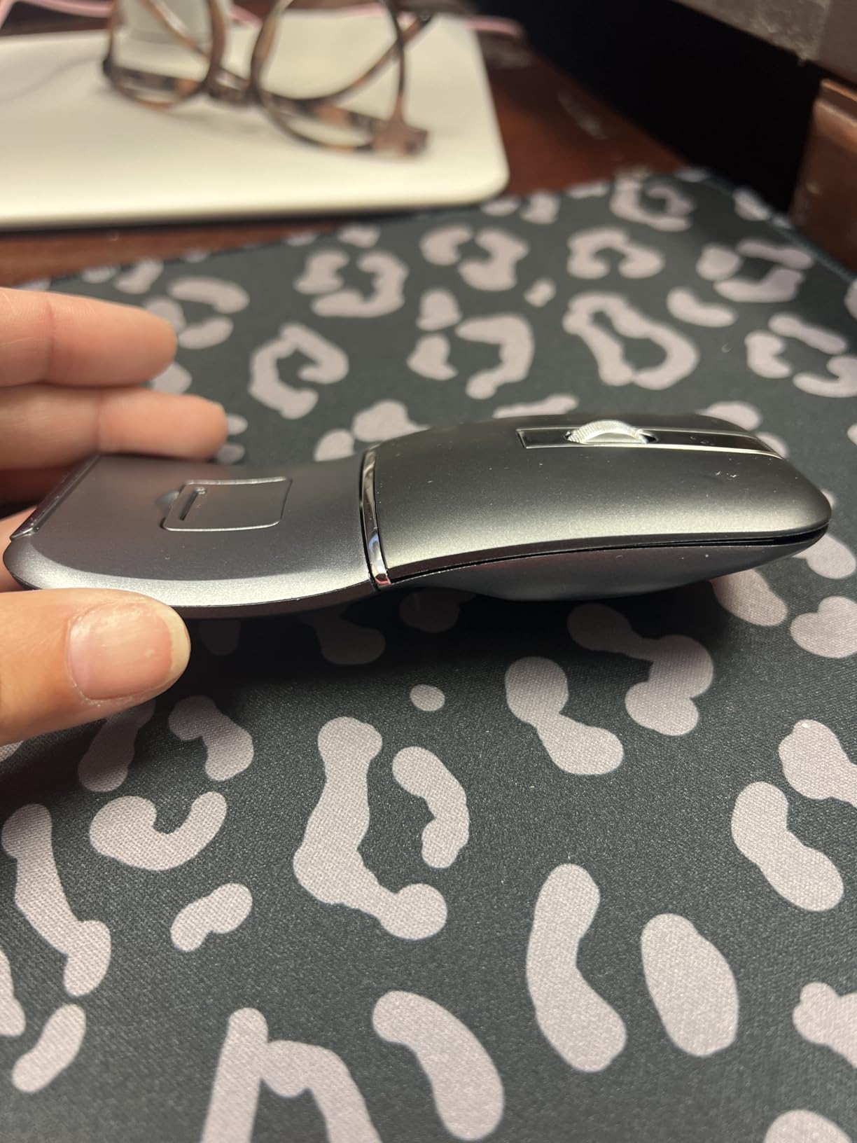 Bluetooth Wireless Arc Travel Mouse, Bluetooth 5.0/4.0 & 2.4G Tri-Mode, Rotating Foldable Ergonomic Mice, Type-C Rechargeable Multi-Device for Microsoft Laptop, PC, MacBook, Chromebook, Lenovo - Black customer photo 2
