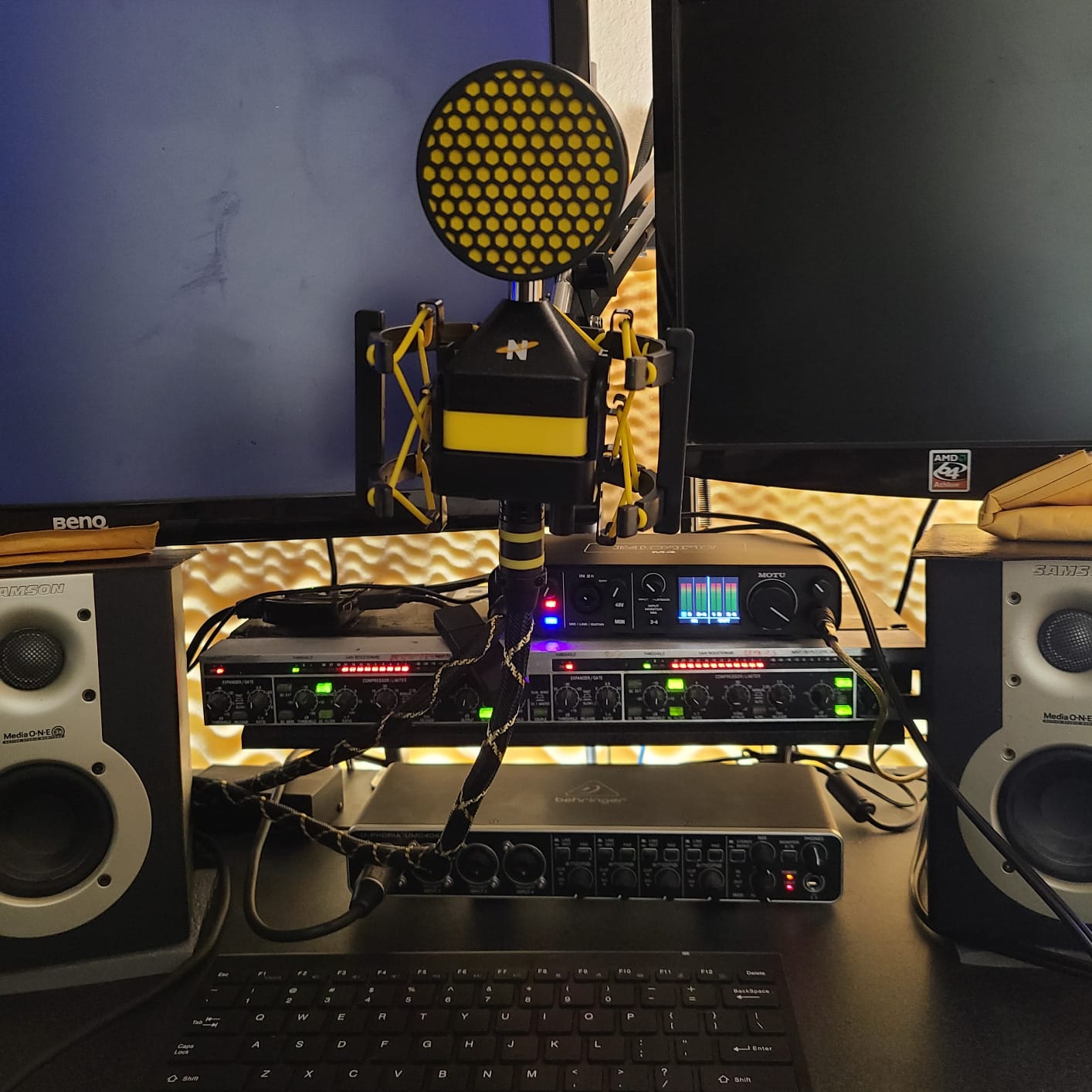 Motu M4 4x4 USB-C Audio Interface customer photo 1