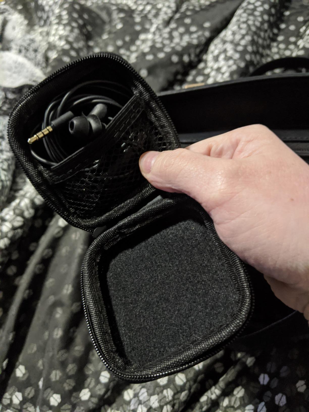 Sleep Earbuds, Hearprotek 2 Pairs Ultra Soft Lightweight Silicone Sleeping Earphone Headphones with Volume Control and mic for Side Sleeper, Snoring, Air Travel, Relaxation (Black) customer photo 1