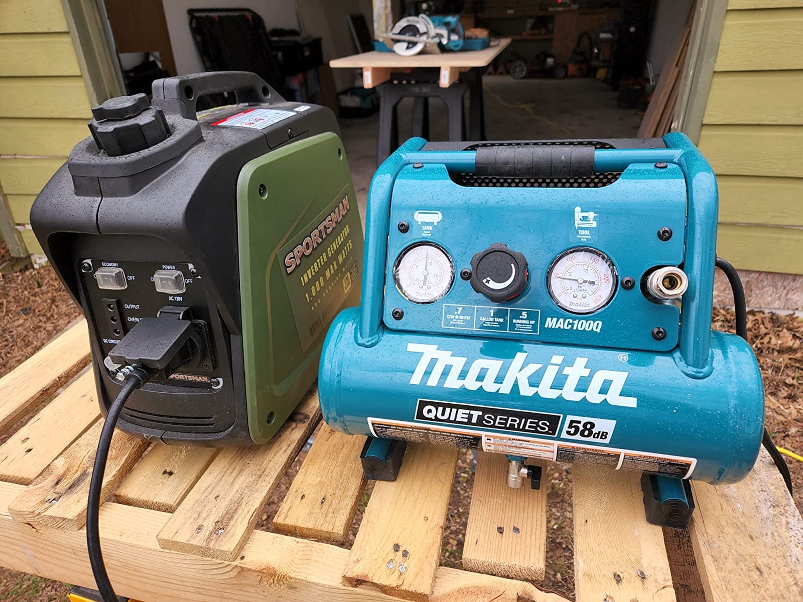 Makita MAC100Q Quiet Series, 1/2 HP, 1 Gallon Compact, Oil-Free, Electric Air Compressor customer photo 1