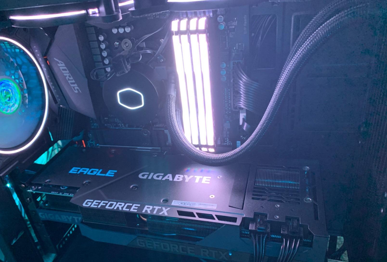 CoolerMaster MasterLiquid ML240L RGB V2, Close-Loop AIO CPU Liquid Cooler, Gen3 Dual Chamber Pump, 240mm Radiator, SickleFlow 120 PWM ARGB, AMD Ryzen AM5/AM4, Intel LGA1700/1200 (MLW-D24M-A18PC-R2) customer photo 1