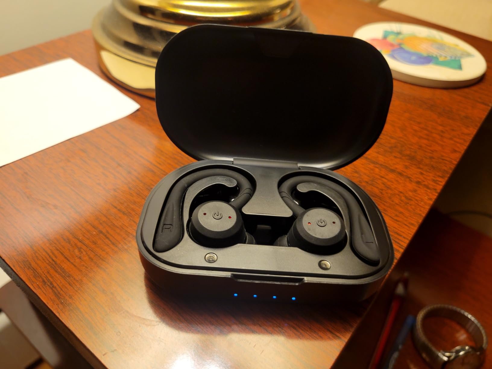 APEKX Bluetooth Headphones True Wireless Earbuds with Charging Case IPX7 Waterproof Stereo Sound Earphones Built-in Mic in-Ear Headsets Deep Bass for Sport Running Black customer photo 2