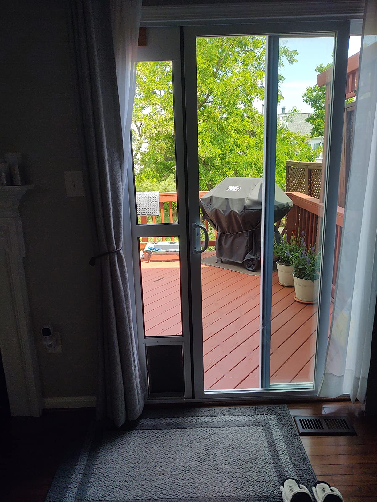 PetSafe Extreme Weather Sliding Glass Pet Door, 3-Flap Insulated, Large customer photo 2