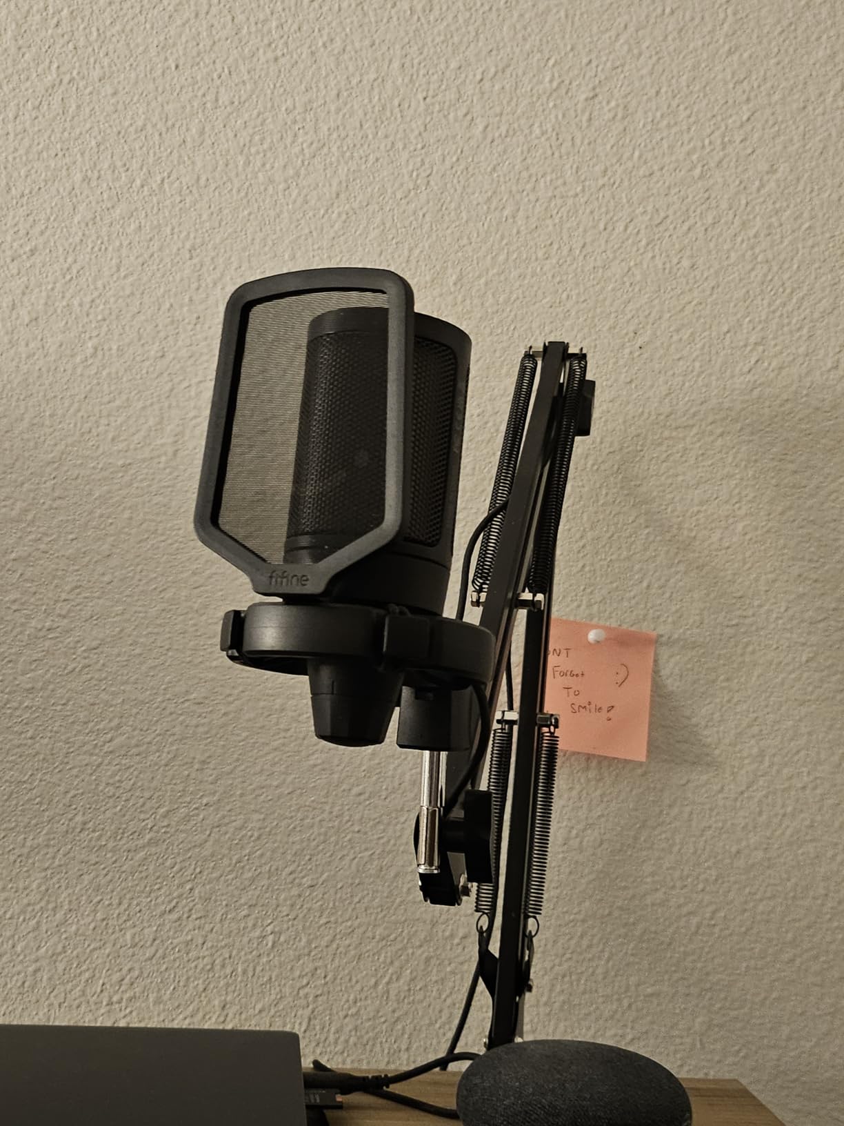 FIFINE CS1 Scissor Microphone Boom Arm Stand for Gaming Recording customer photo 1