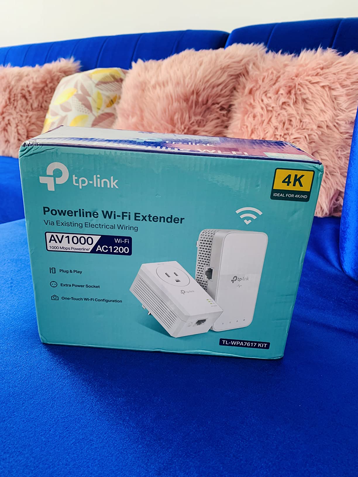TP-Link AV1000 Powerline Ethernet Adapter WiFi Extender Kit, Passthrough customer photo 1
