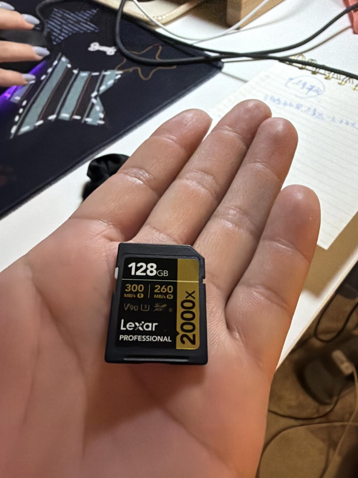 Lexar 256GB 2000x SD Memory Card, 300MB/s Read, 8K, V90, U3, UHS-II customer photo 2