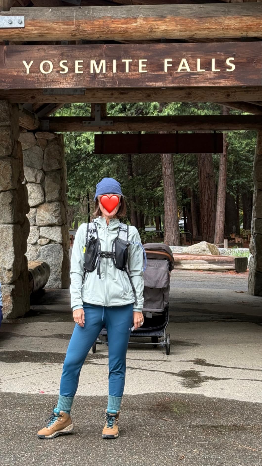 Lightweight Hydration Backpack, Running Backpack with 2L Water Bladder customer photo 2