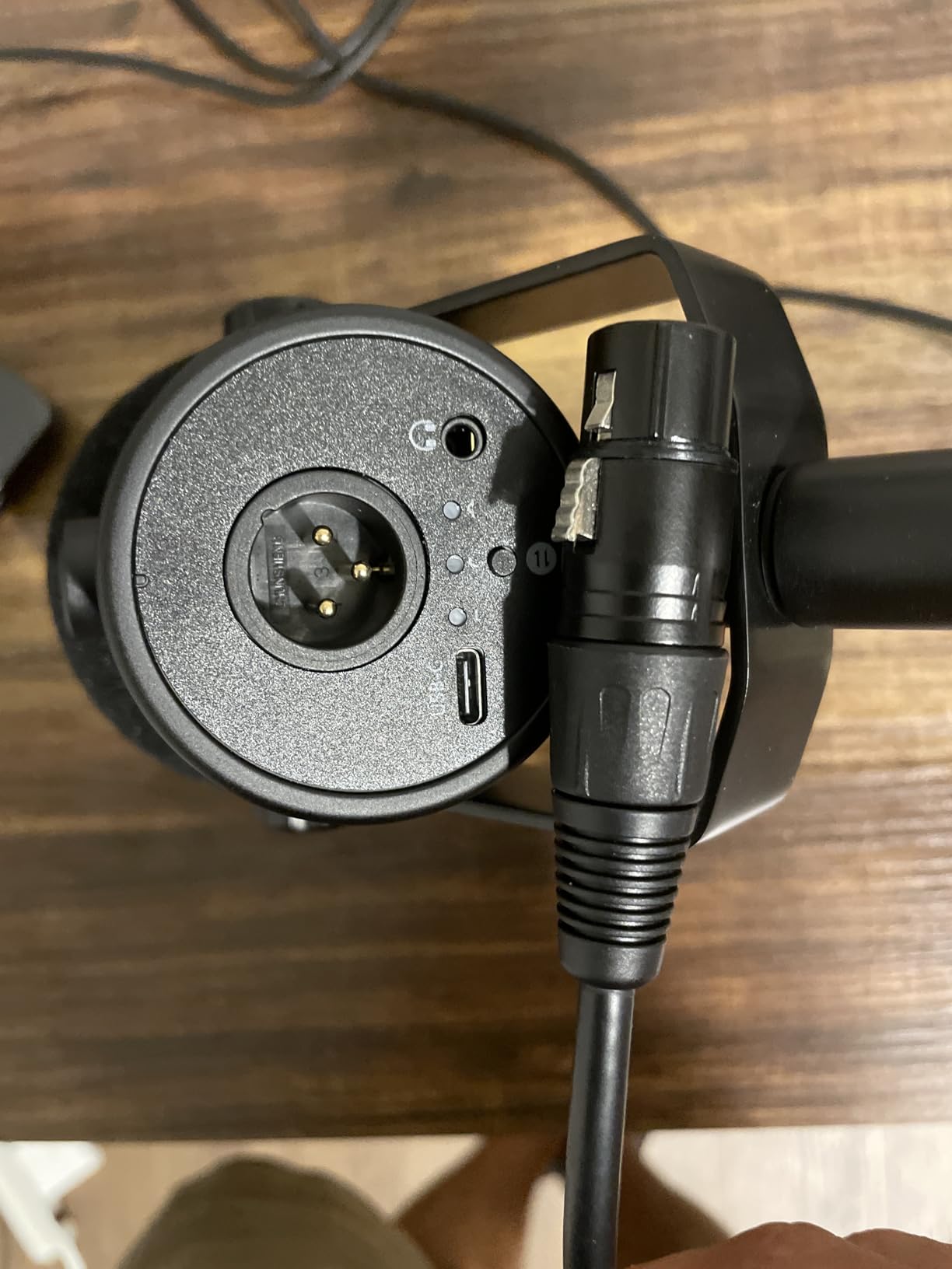 MAONO PD400X Dynamic Microphone, USB/XLR Podcast PC Mic with Software customer photo 2