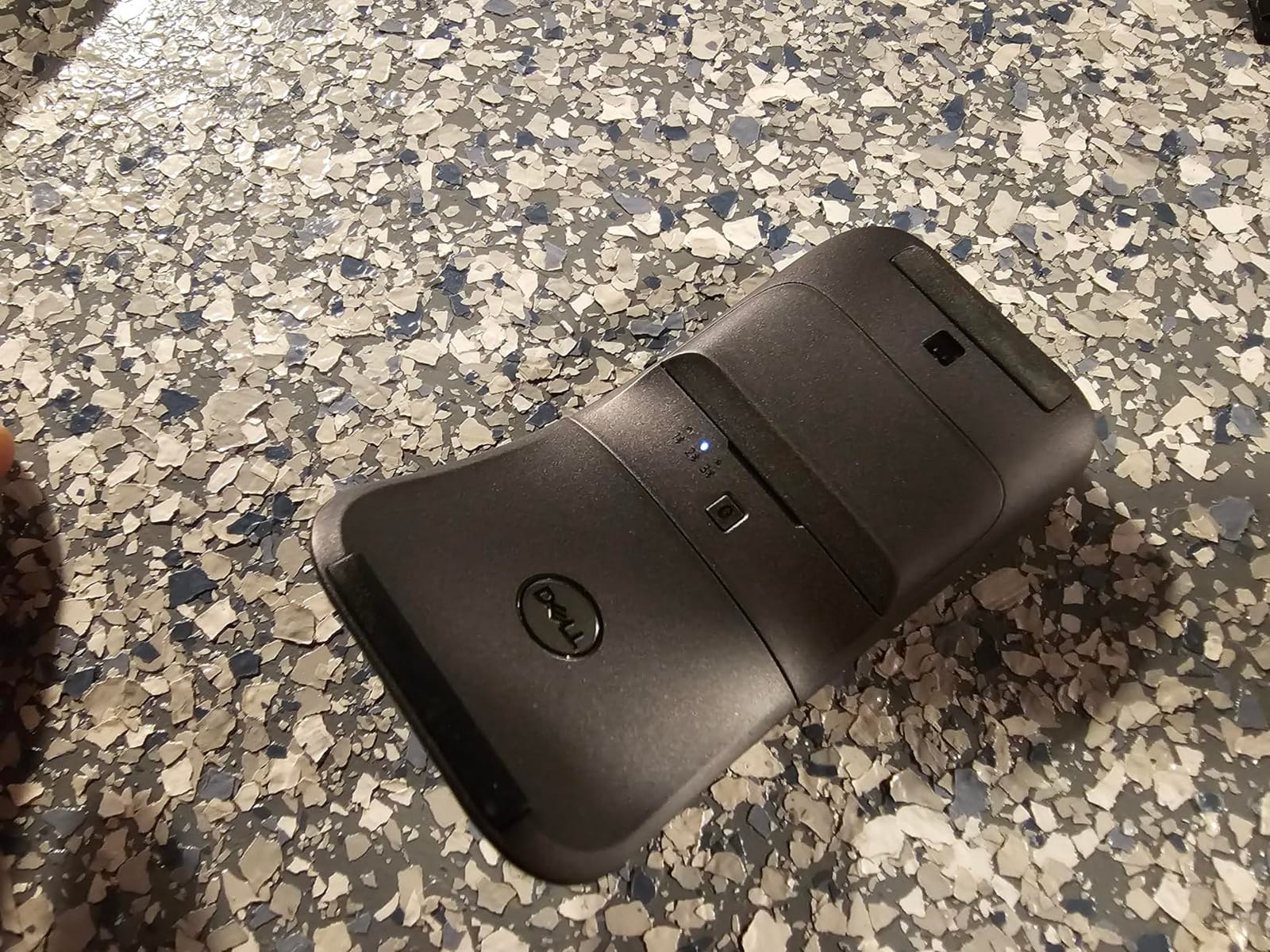 Dell Bluetooth Travel Mouse MS700, 4000 DPI, 2 Buttons customer photo 2
