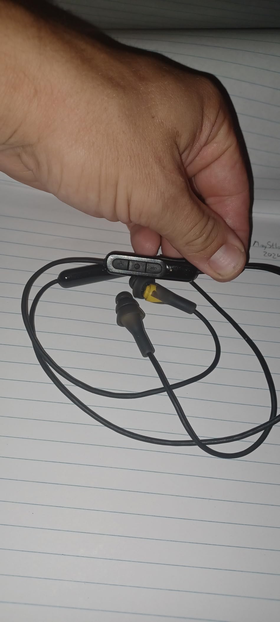 Elgin Ruckus Wireless Bluetooth Earplug Headphones, Noise Canceling Mic customer photo 1