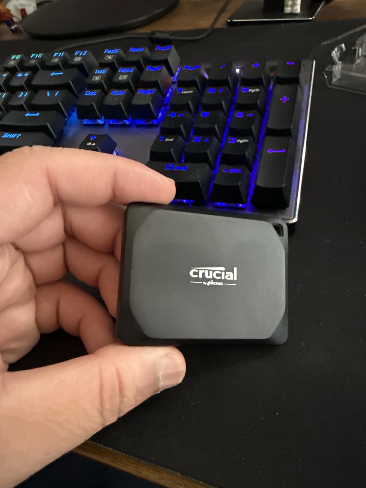 Crucial X10 Pro 1TB Portable SSD, Up to 2100MB/s Read, 2000MB/s Write, 3.2 USB-C, External Solid State Drive, Durable Storage for PC & Mac, for Professional Creators, Black - ‎CT1000X10PROSSD902 customer photo 2