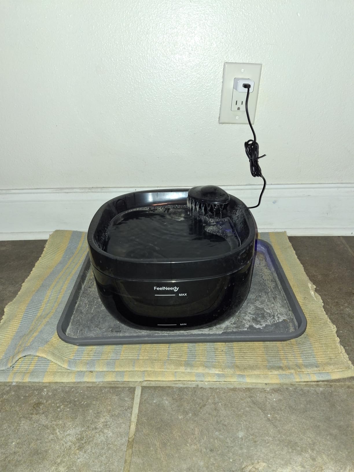 7L/1.8Gal Dog Water Fountain for Large Dog, FEELNEEDY Dog Water Bowl Dispenser Pet Water Fountain, Water Dispenser for Dogs with Ultra Quiet Pump for Multiple Pets with 3 Filters (FN-W05, Clear Blue) customer photo 1