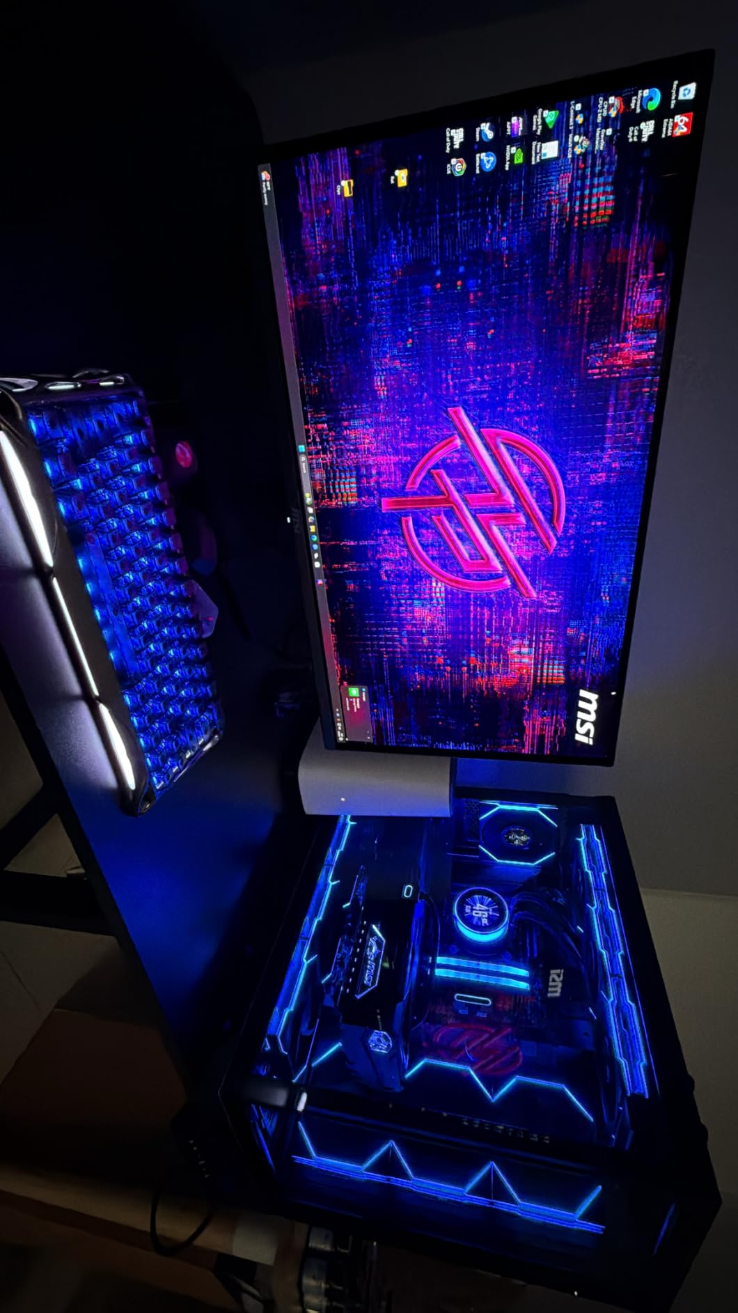 LIAN LI O11D EVO RGB Black E-ATX Case, 420mm Radiator (O11DERGBX.US) customer photo 2