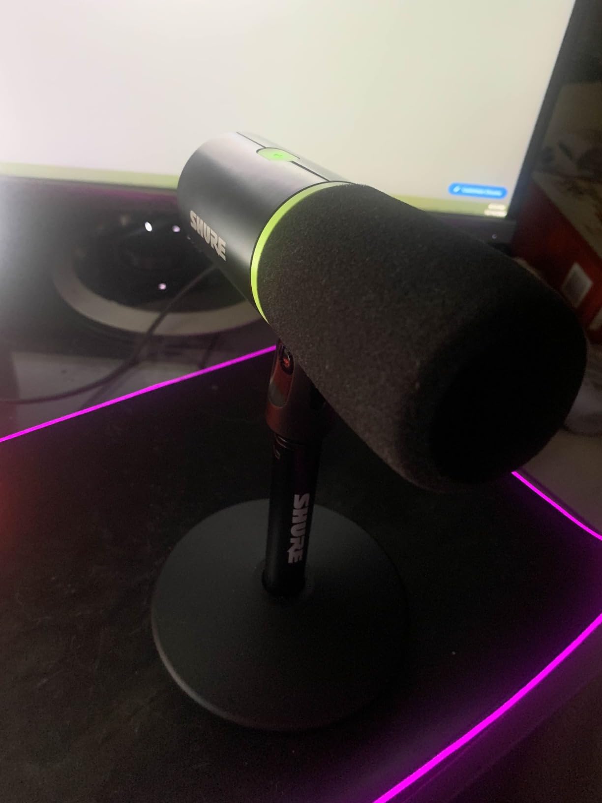 Shure MV6 USB Gaming Microphone for Streaming & Recording customer photo 2