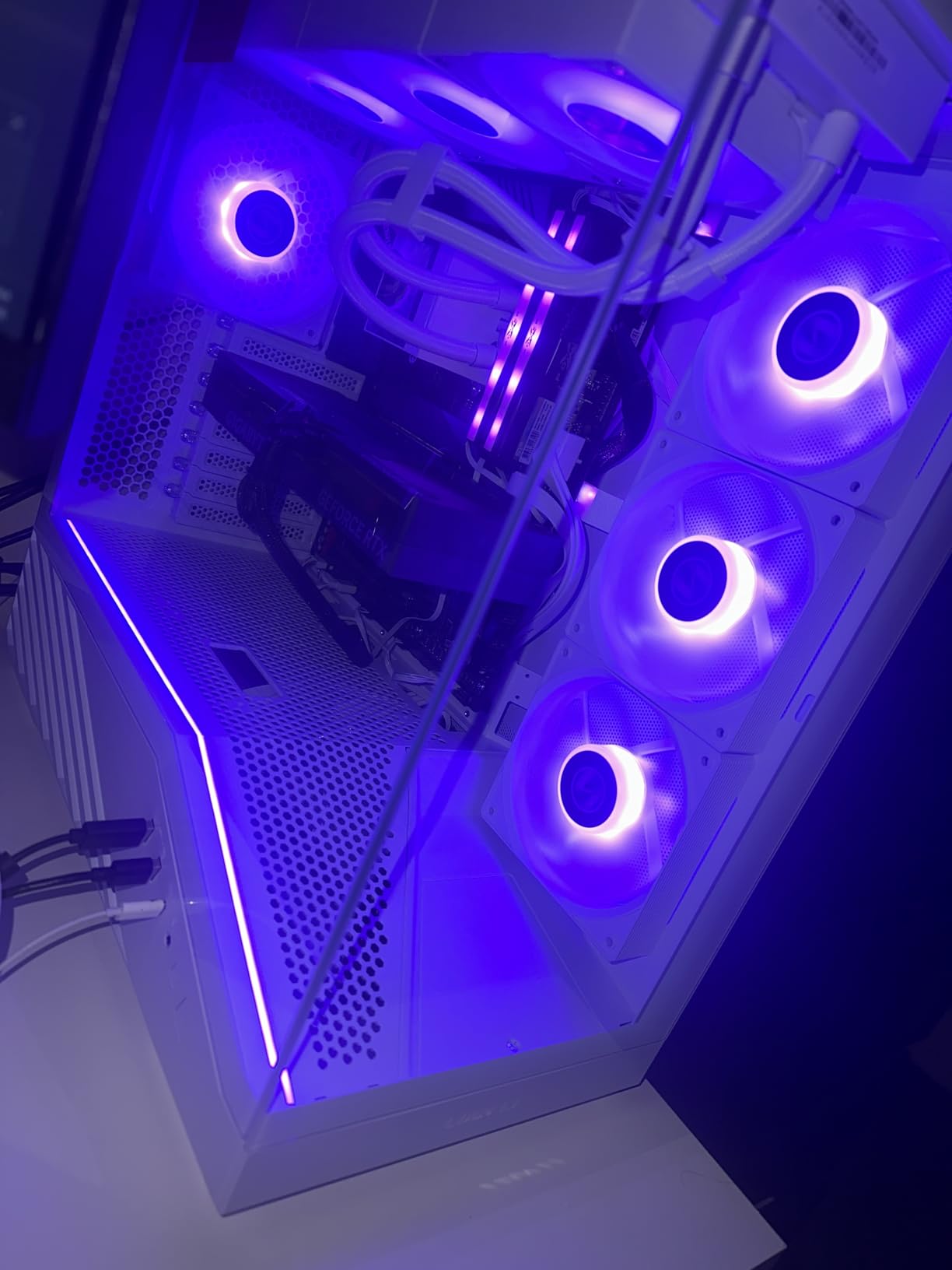 Lian Li V100-ATX Mid-Tower PC Case-Black-V100RX customer photo 1