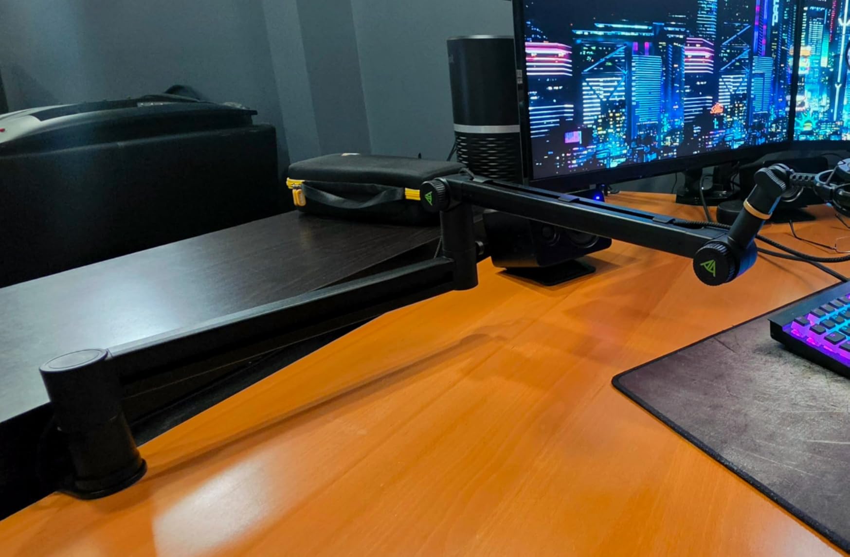 AA AUDIO ACCESSORY Mic Arm Desk Mount (Design for Heavy Mic) 6.6lbs Load Capacity, Stable Gear Lock Never Sags, Metal Low Profile Microphone Boom Stand for Shure SM7B SM7dB MV7, Blue Yeti, Rode PodMic customer photo 1